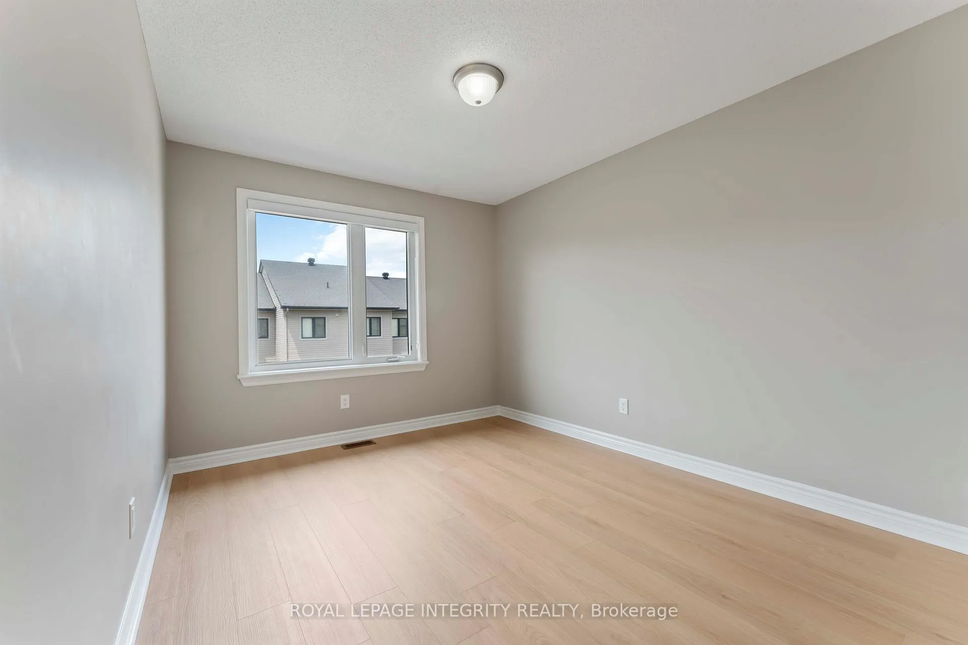 Photo 22 of 424 Cooks Mill Crescent, Ottawa, Riverside South — HOMEH