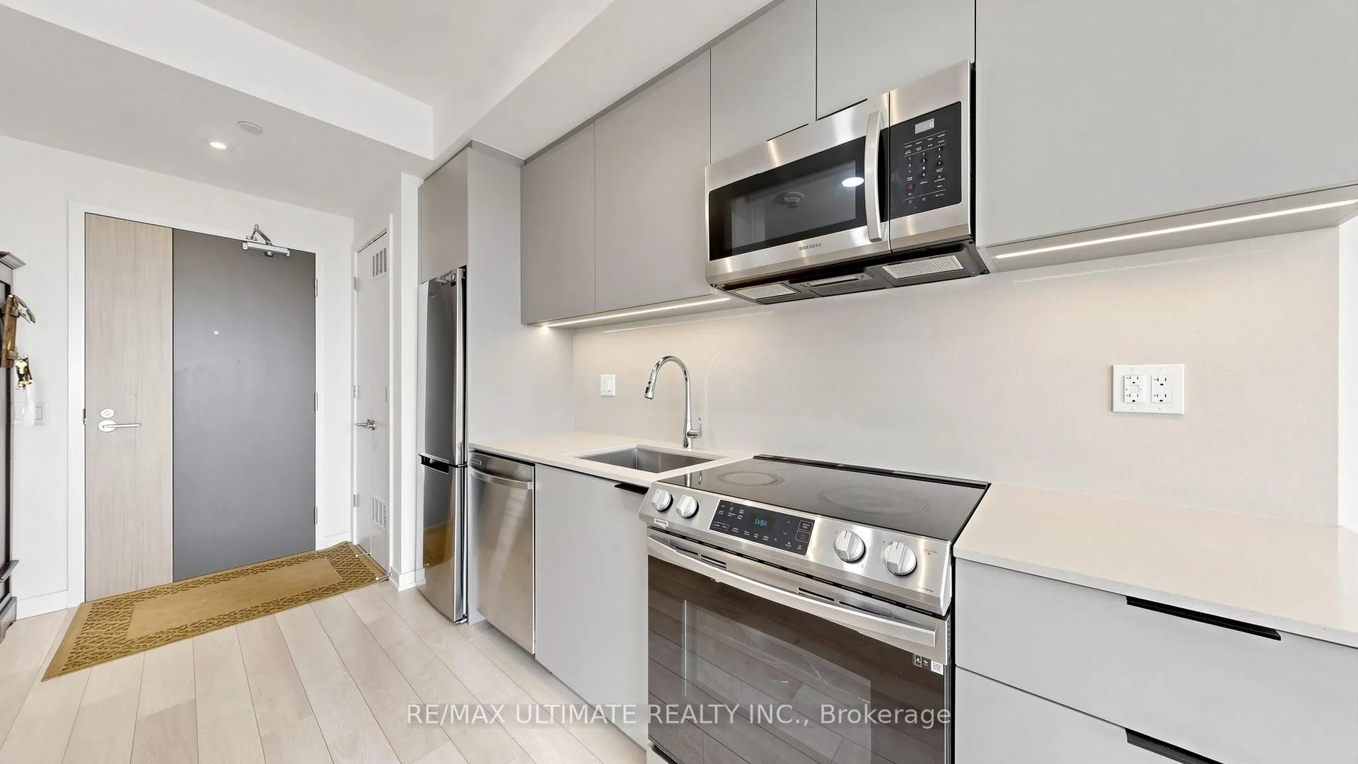 Photo 4 of Unit 1311, 50 Power Street, Toronto, Moss Park — HOMEH