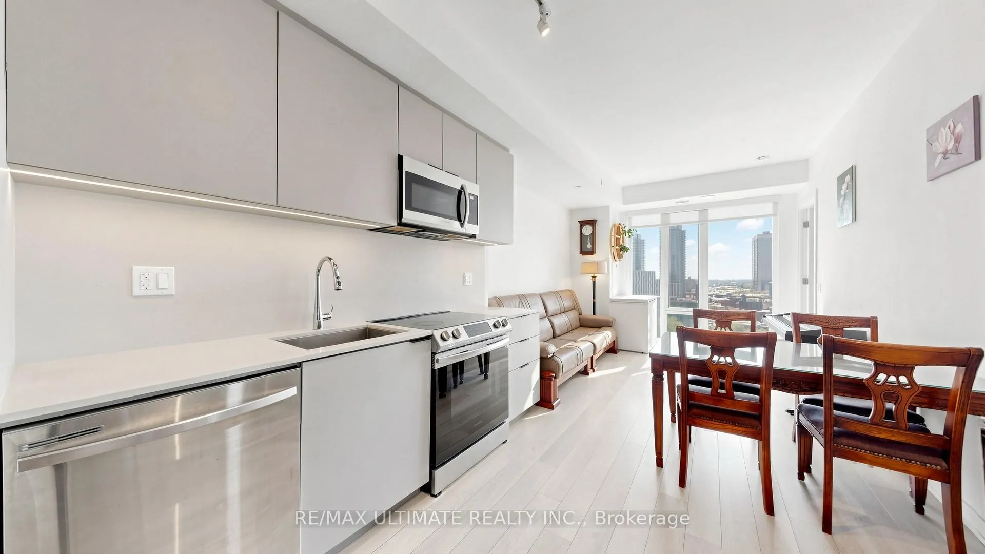 Photo 6 of Unit 1311, 50 Power Street, Toronto, Moss Park — HOMEH