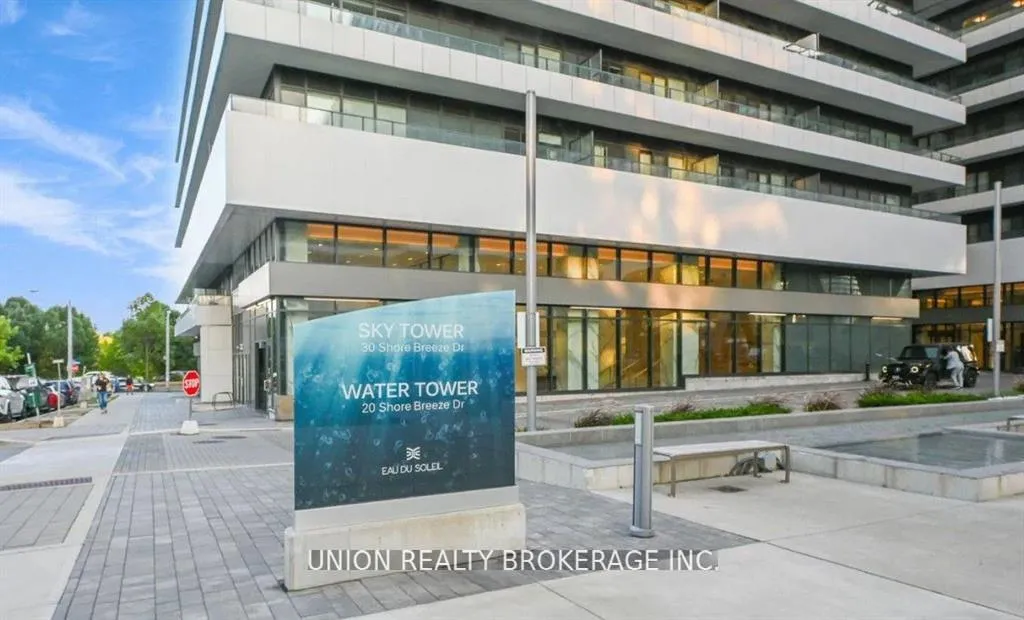 Photo 4 of Unit 3907, 20 Shore Breeze Drive, Etobicoke, Mimico — HOMEH