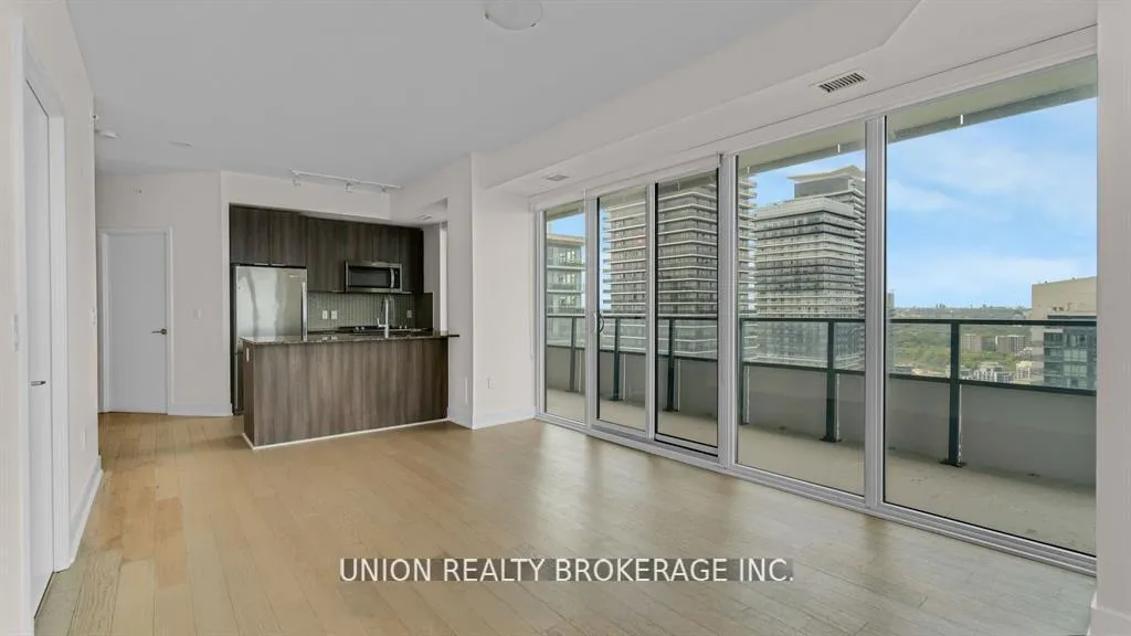 Photo 10 of Unit 3907, 20 Shore Breeze Drive, Etobicoke, Mimico — HOMEH