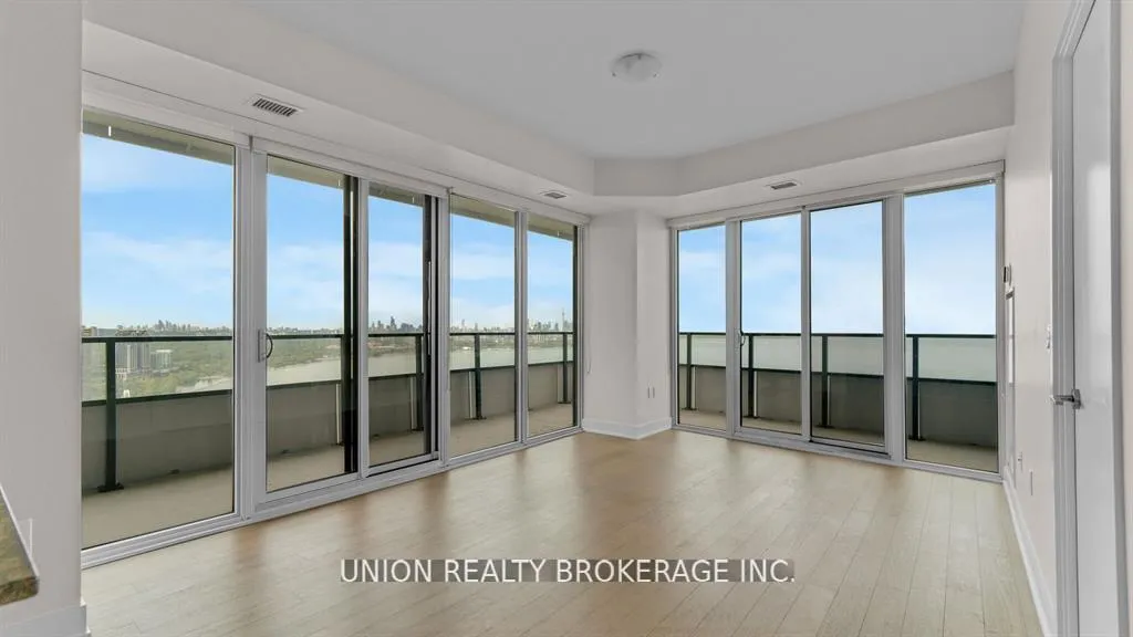 Photo 11 of Unit 3907, 20 Shore Breeze Drive, Etobicoke, Mimico — HOMEH