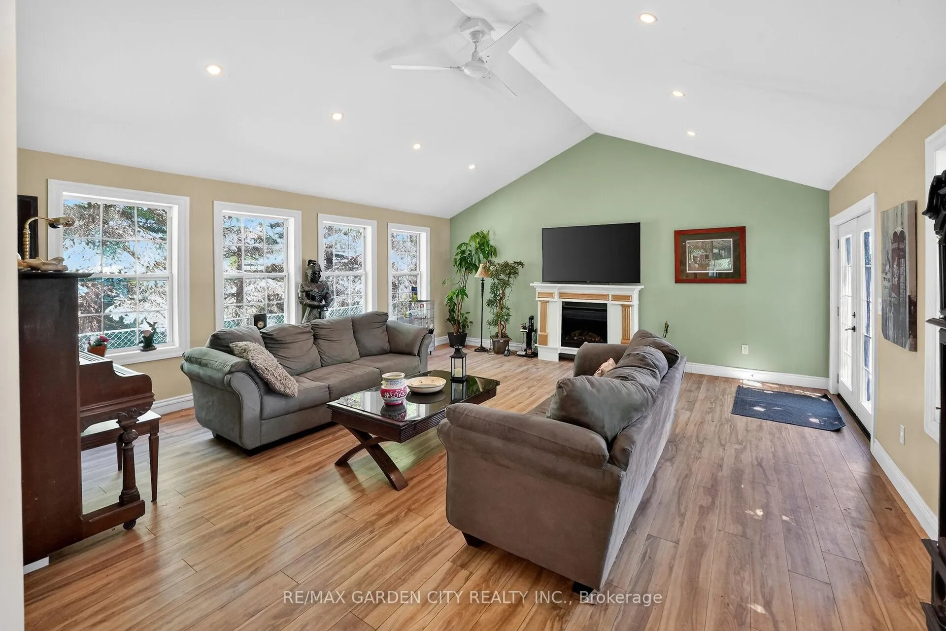 Photo 16 of 323 Hwy 20 Road, Pelham, North Pelham — HOMEH