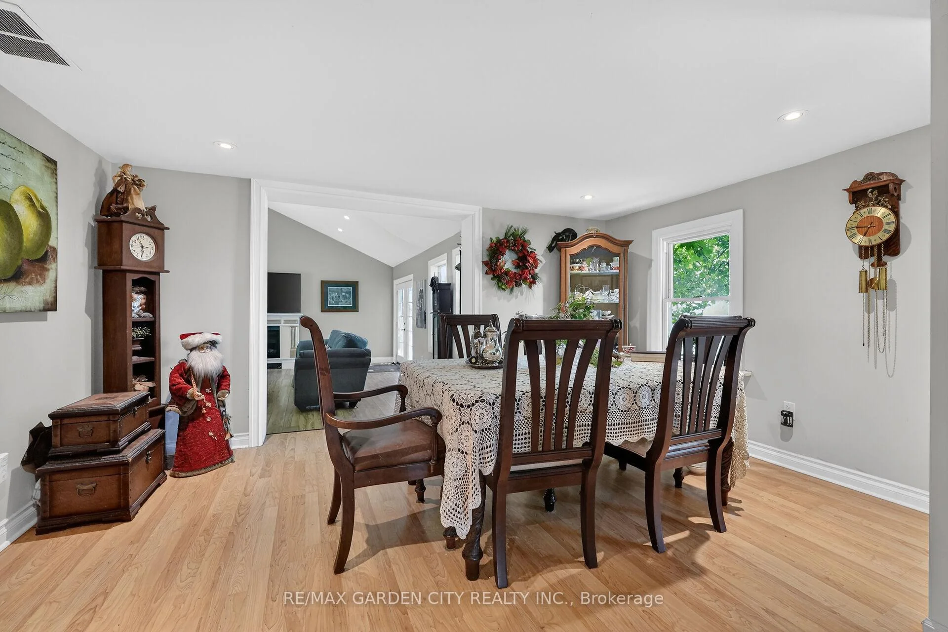 Photo 6 of 323 Hwy 20 Road, Pelham, North Pelham — HOMEH
