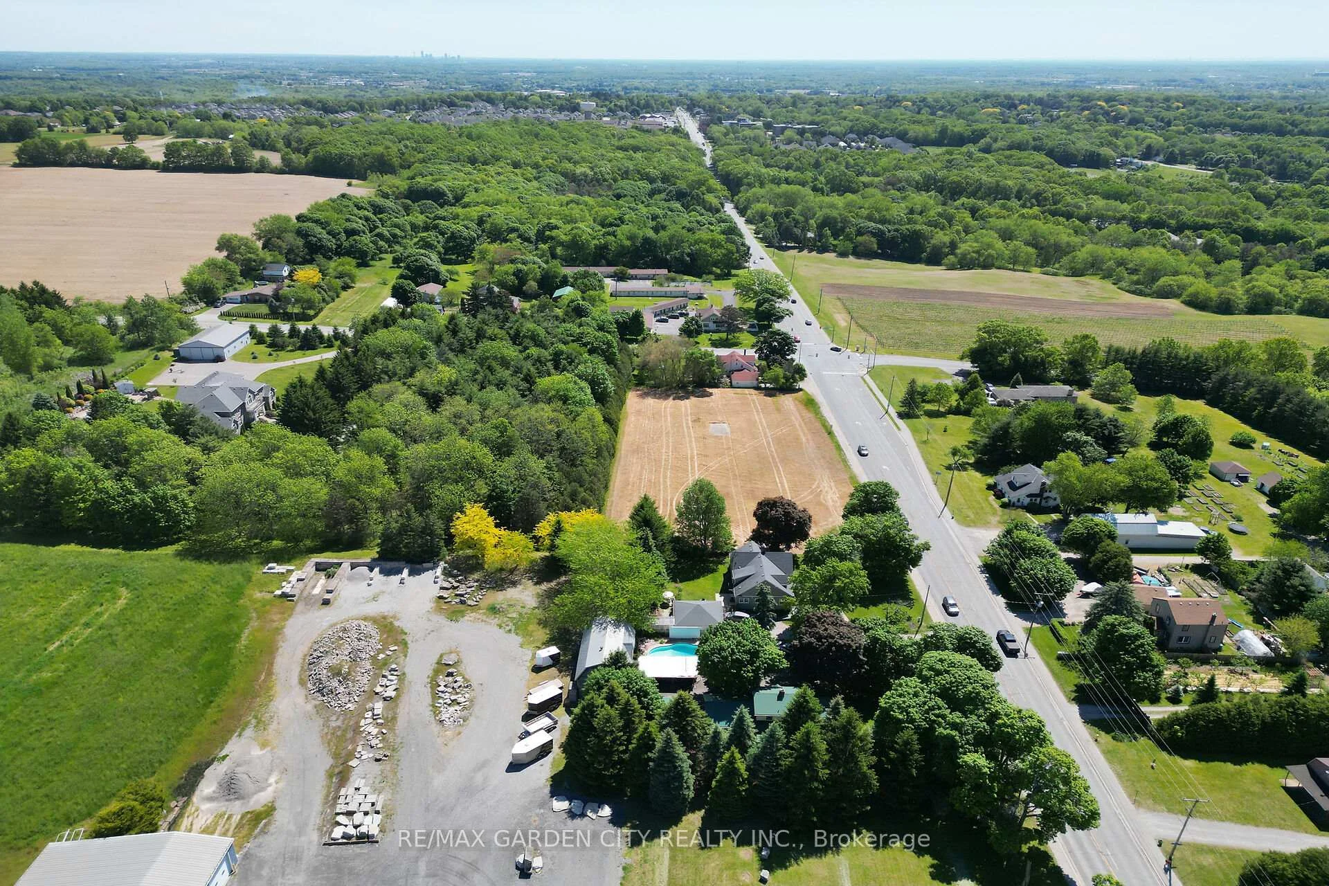 Photo 32 of 323 Hwy 20 Road, Pelham, North Pelham — HOMEH