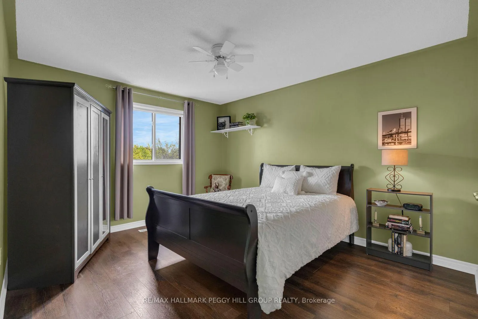 Photo 8 of 101 Downing Crescent, Barrie, Holly — HOMEH