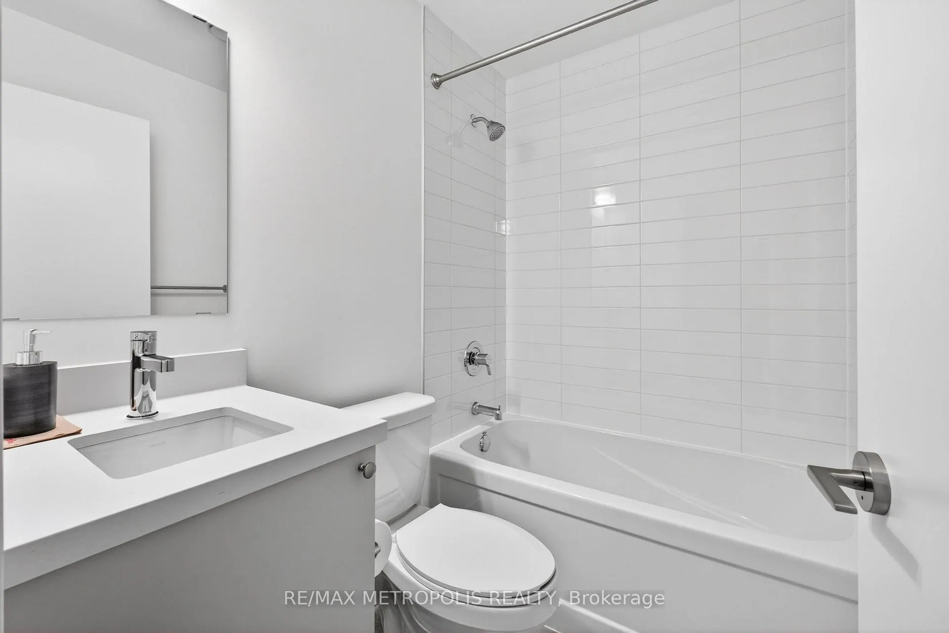 Photo 11 of Unit 1109, 51 Clarington Boulevard, Clarington, Bowmanville — HOMEH