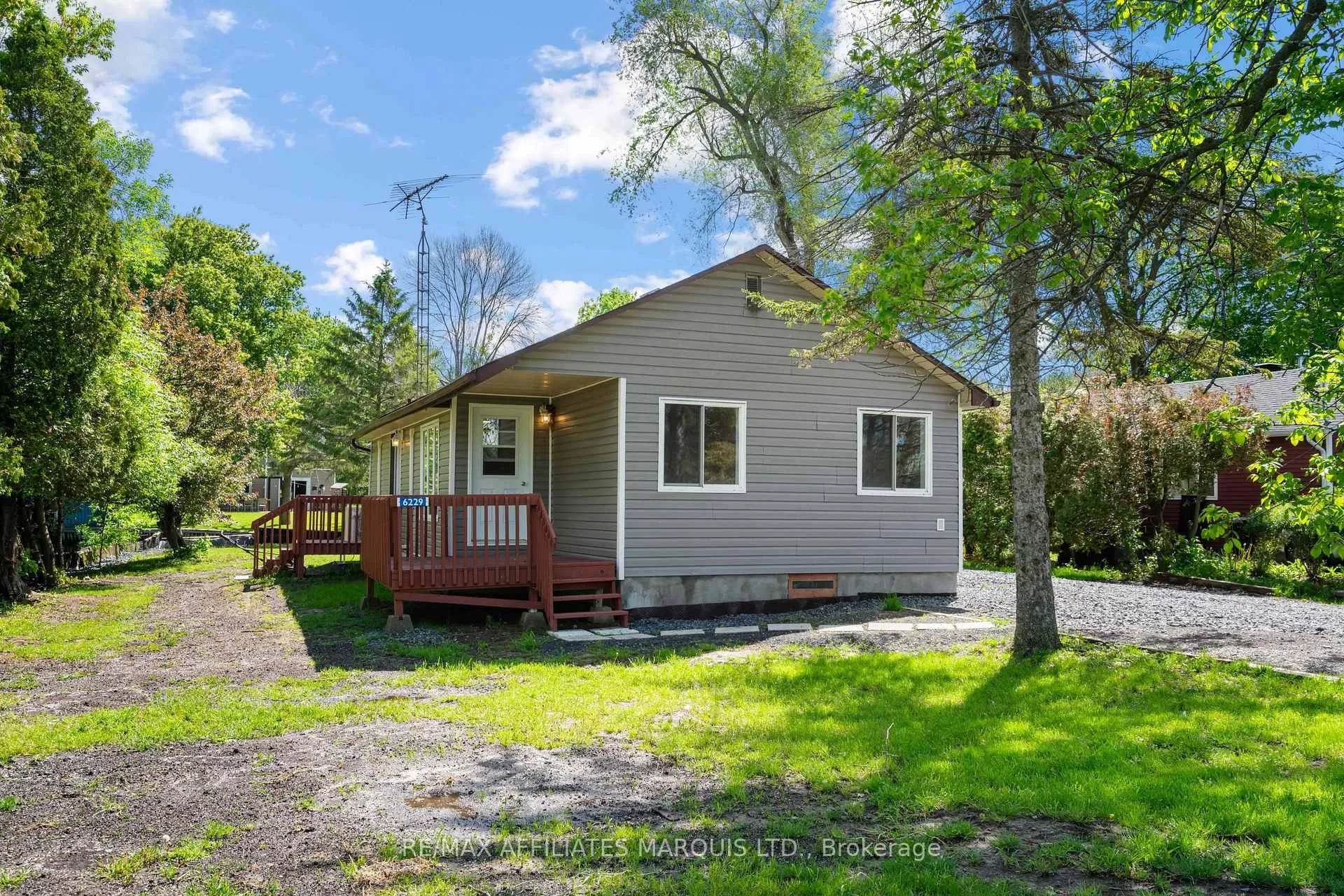Photo 2 of 6229 67th Avenue, South Glengarry, South Glengarry (Lancaster) Twp — HOMEH
