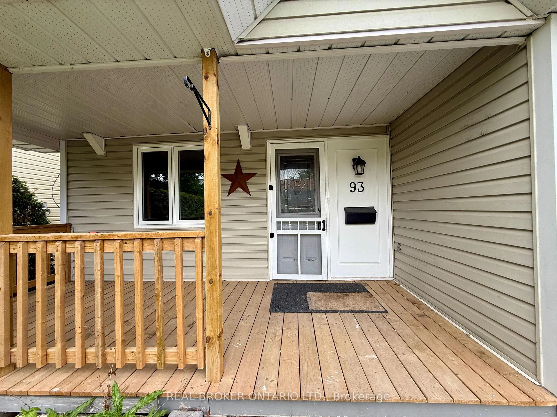 Photo 3 of 93 Melanie Crescent, Ottawa, Kanata - Glencairn/Hazeldean — HOMEH
