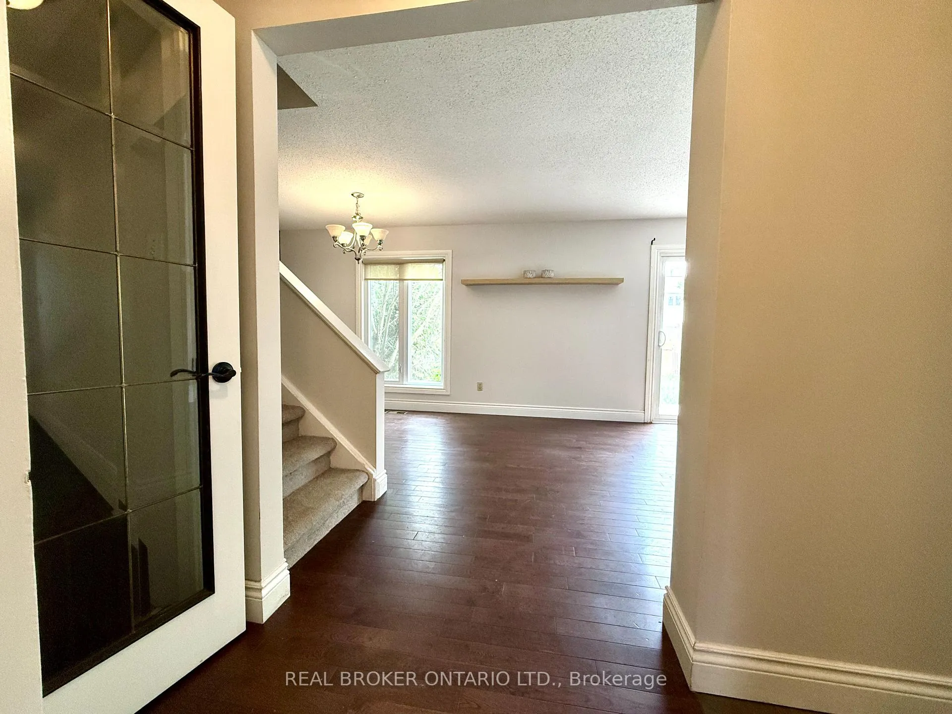 Photo 12 of 93 Melanie Crescent, Ottawa, Kanata - Glencairn/Hazeldean — HOMEH