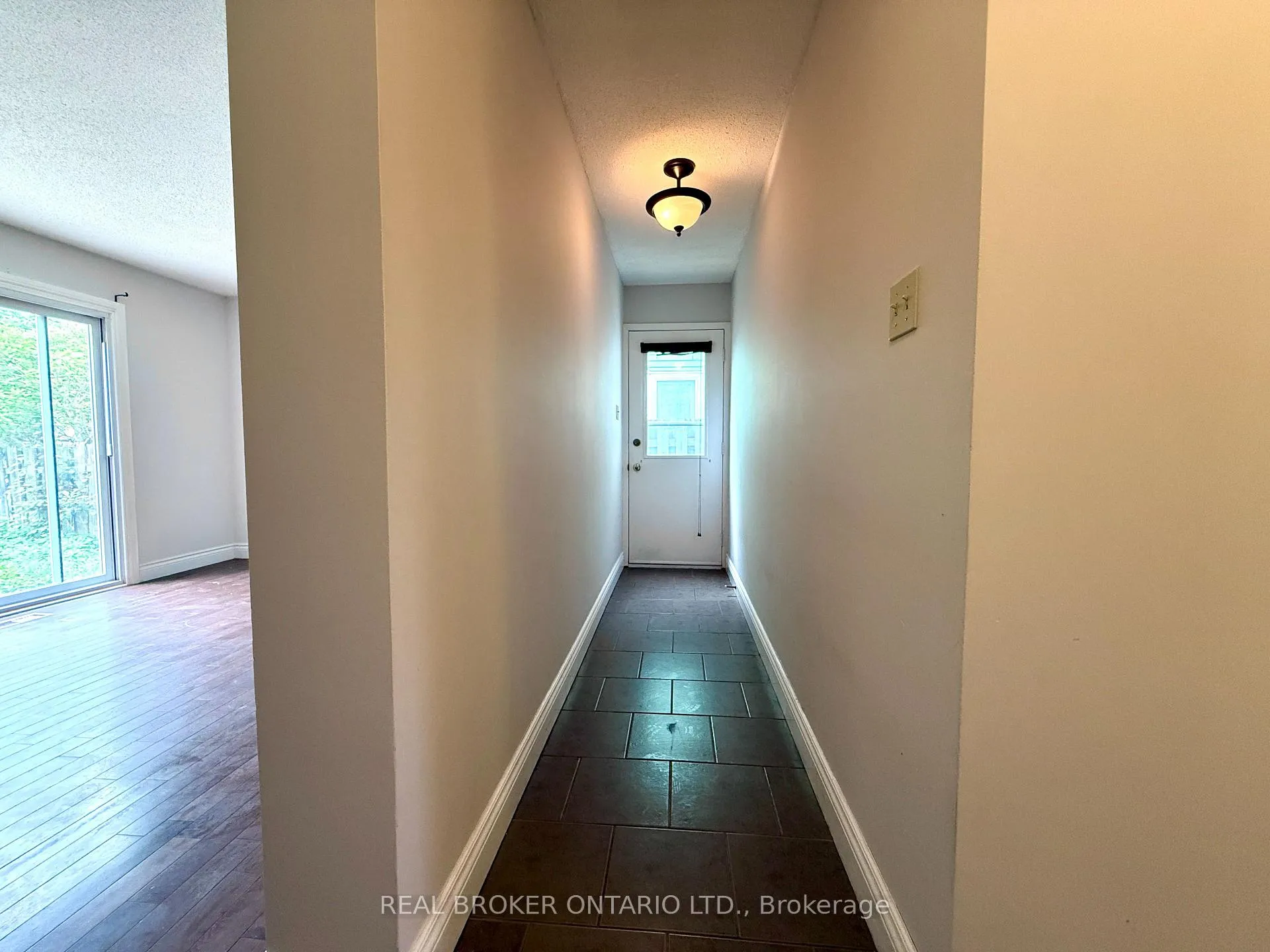 Photo 14 of 93 Melanie Crescent, Ottawa, Kanata - Glencairn/Hazeldean — HOMEH