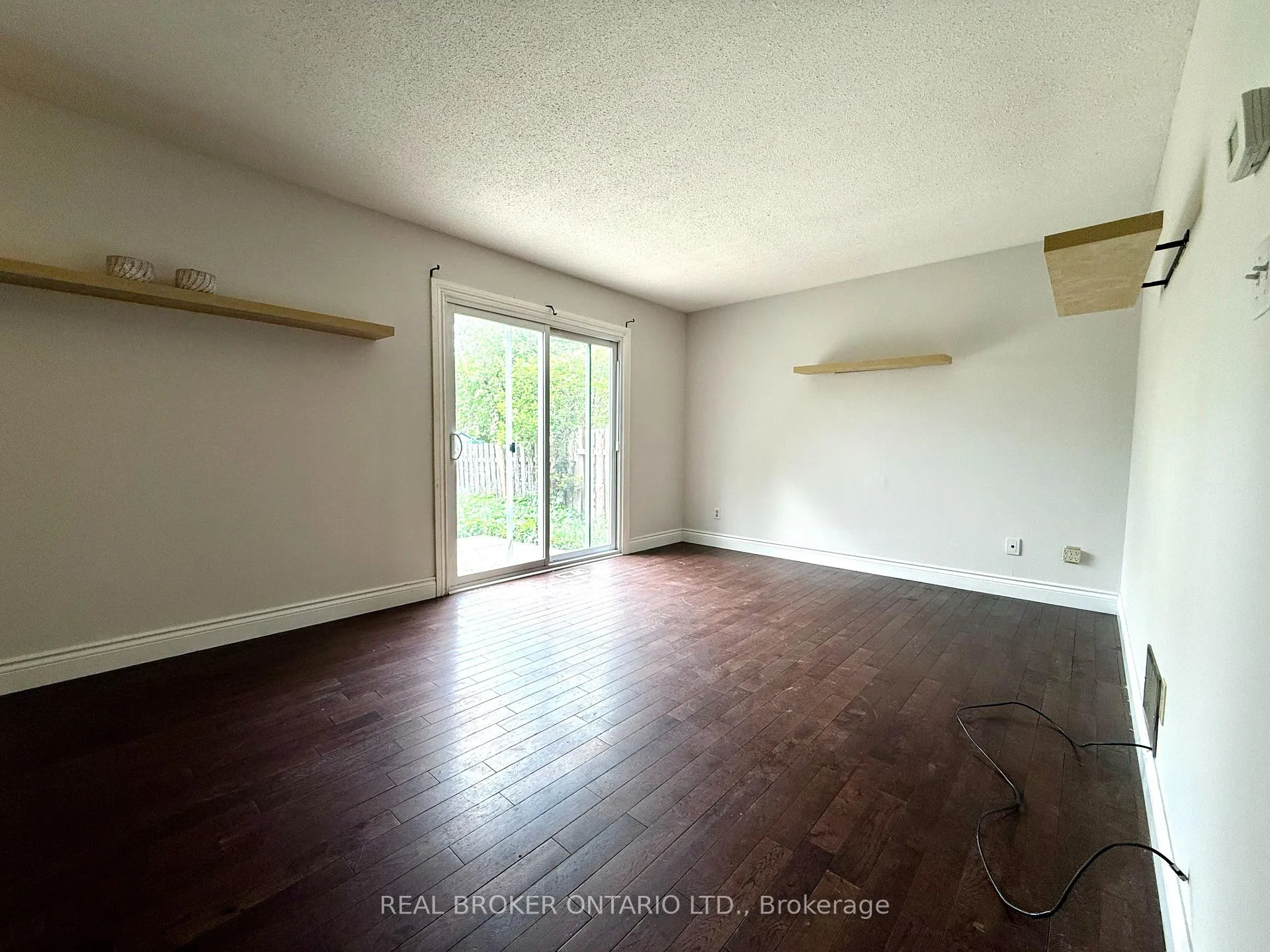 Photo 15 of 93 Melanie Crescent, Ottawa, Kanata - Glencairn/Hazeldean — HOMEH