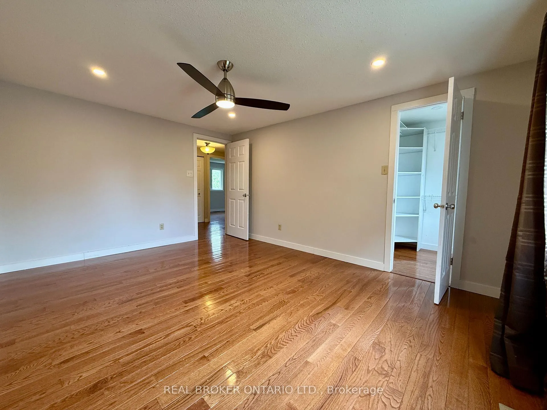 Photo 27 of 93 Melanie Crescent, Ottawa, Kanata - Glencairn/Hazeldean — HOMEH