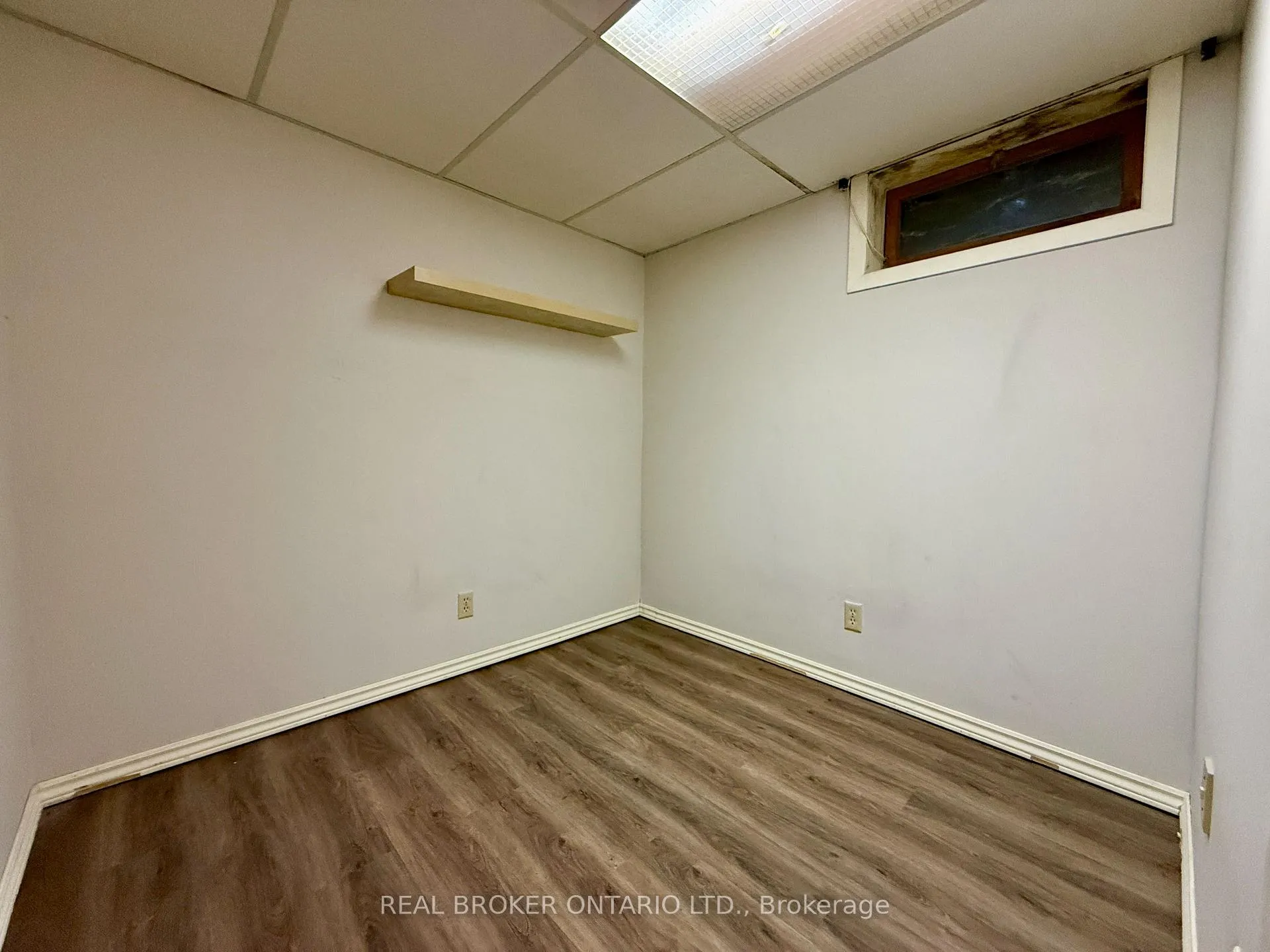 Photo 32 of 93 Melanie Crescent, Ottawa, Kanata - Glencairn/Hazeldean — HOMEH