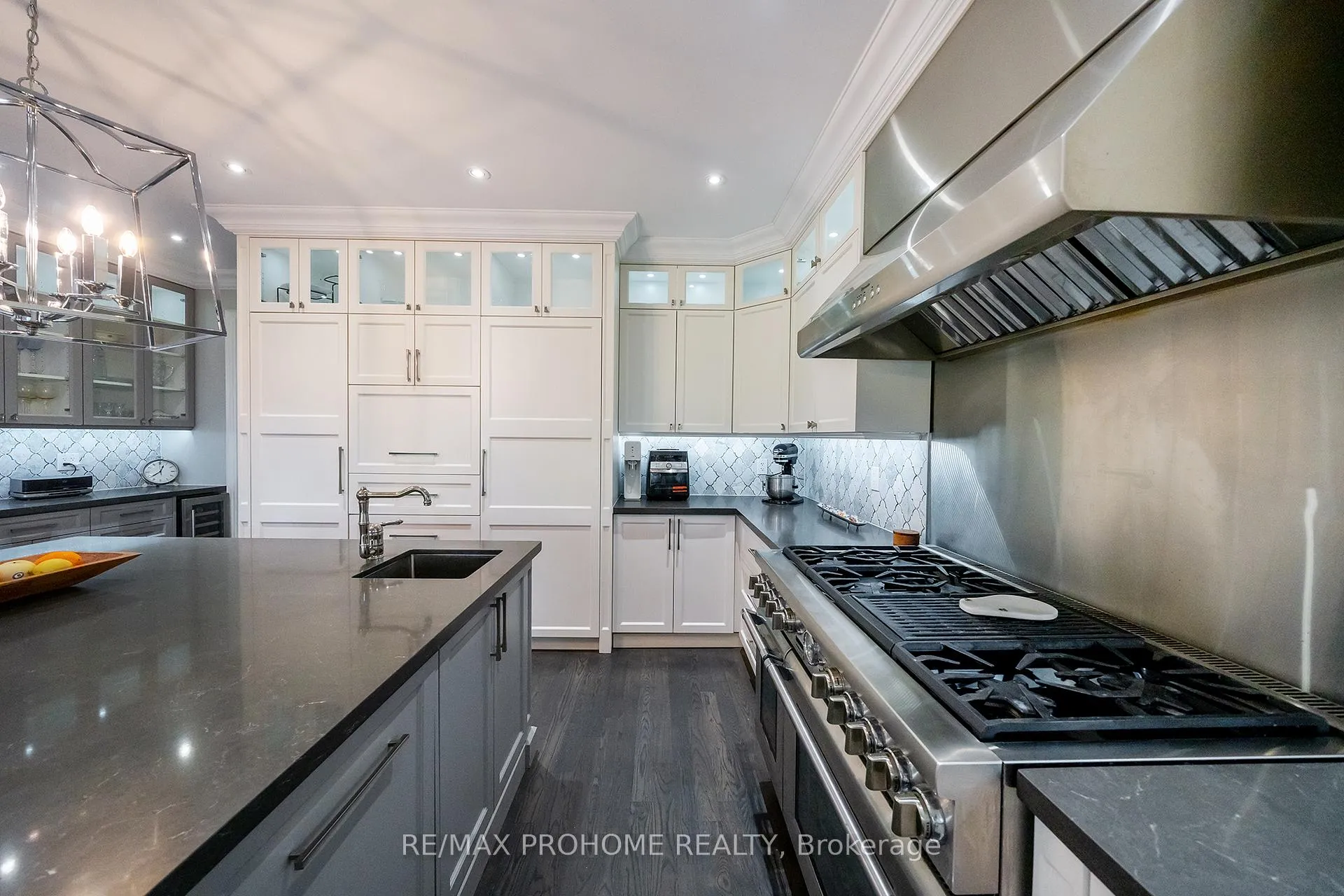 Photo 9 of 17 Fountainview Lane, Uxbridge, Rural Uxbridge — HOMEH