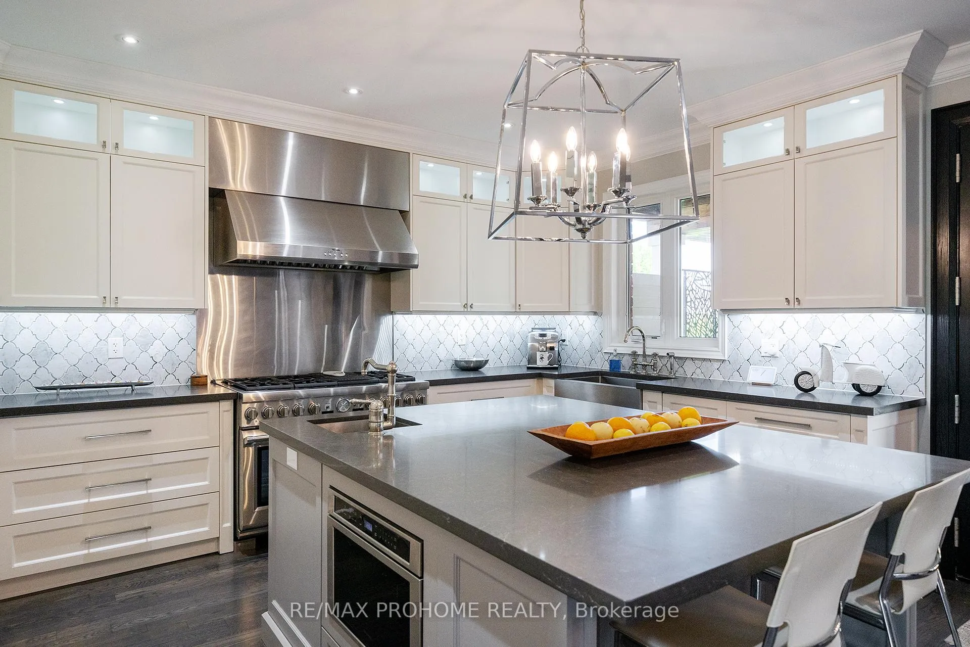 Photo 10 of 17 Fountainview Lane, Uxbridge, Rural Uxbridge — HOMEH
