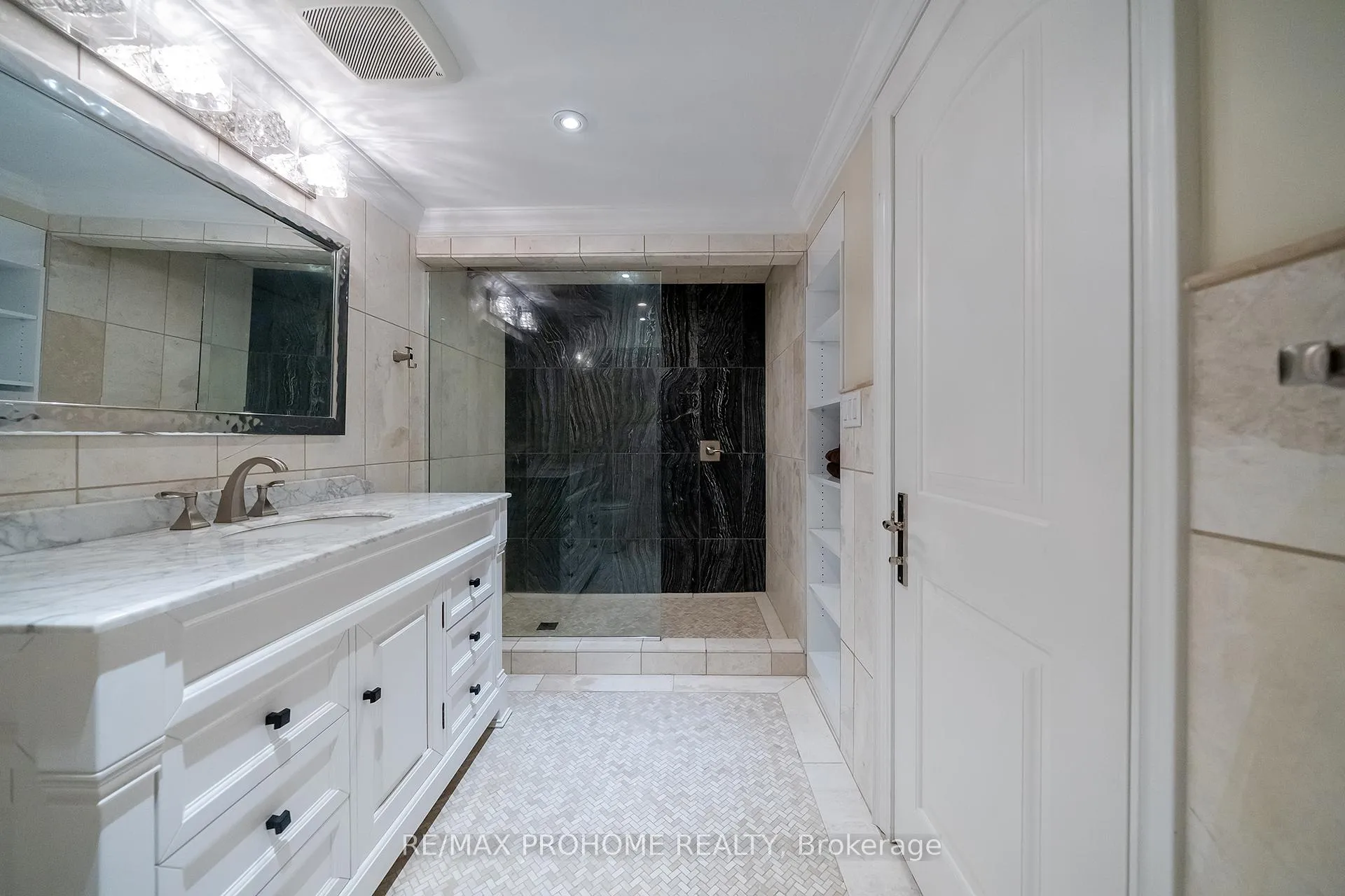 Photo 38 of 17 Fountainview Lane, Uxbridge, Rural Uxbridge — HOMEH