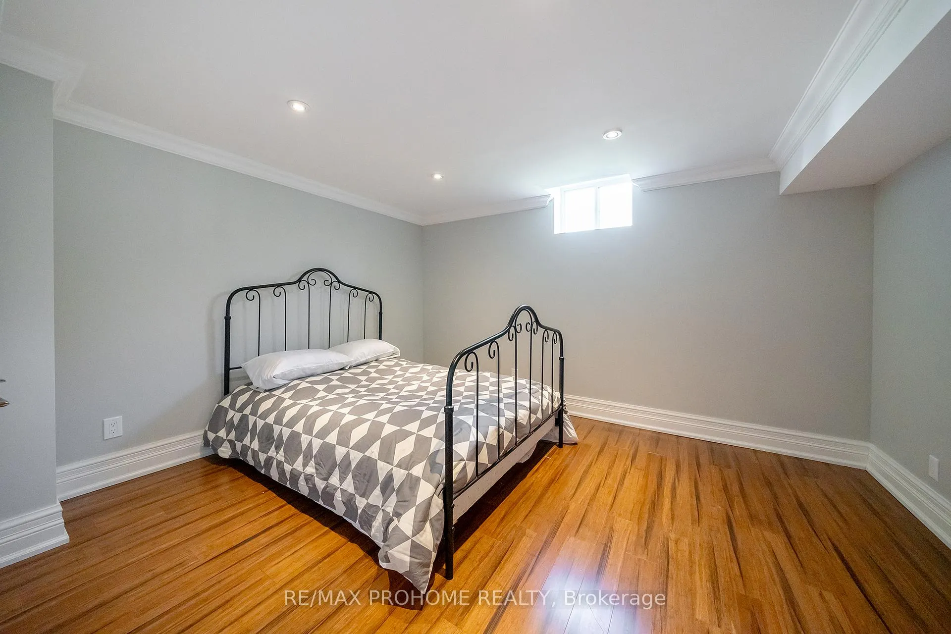 Photo 39 of 17 Fountainview Lane, Uxbridge, Rural Uxbridge — HOMEH
