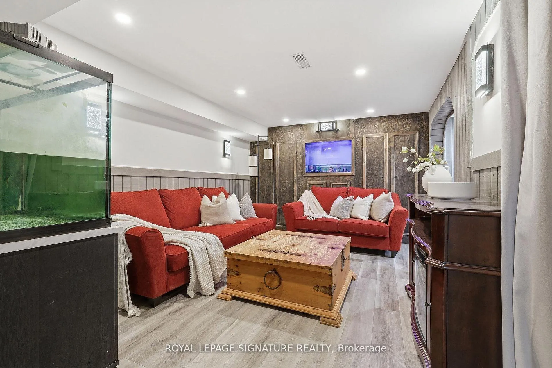 Photo 22 of 216 Folkstone Crescent, Brampton, Southgate — HOMEH