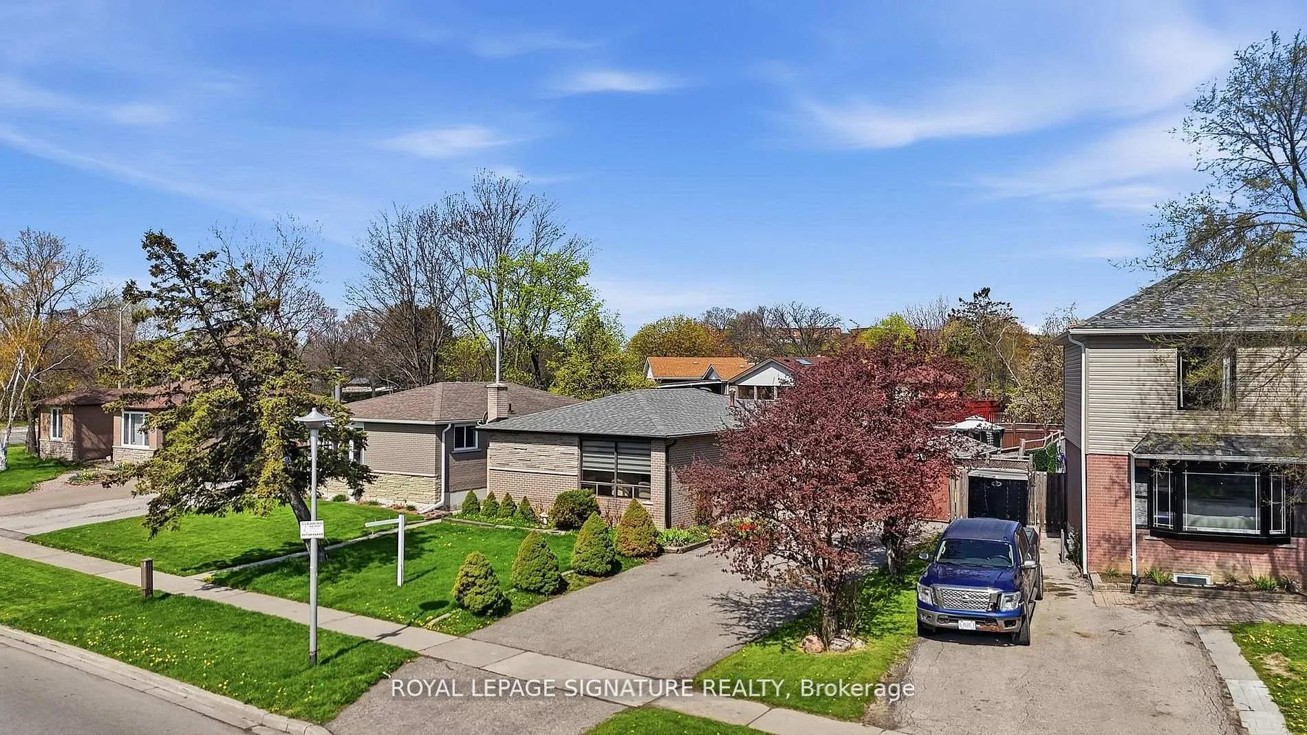 Photo 29 of 216 Folkstone Crescent, Brampton, Southgate — HOMEH