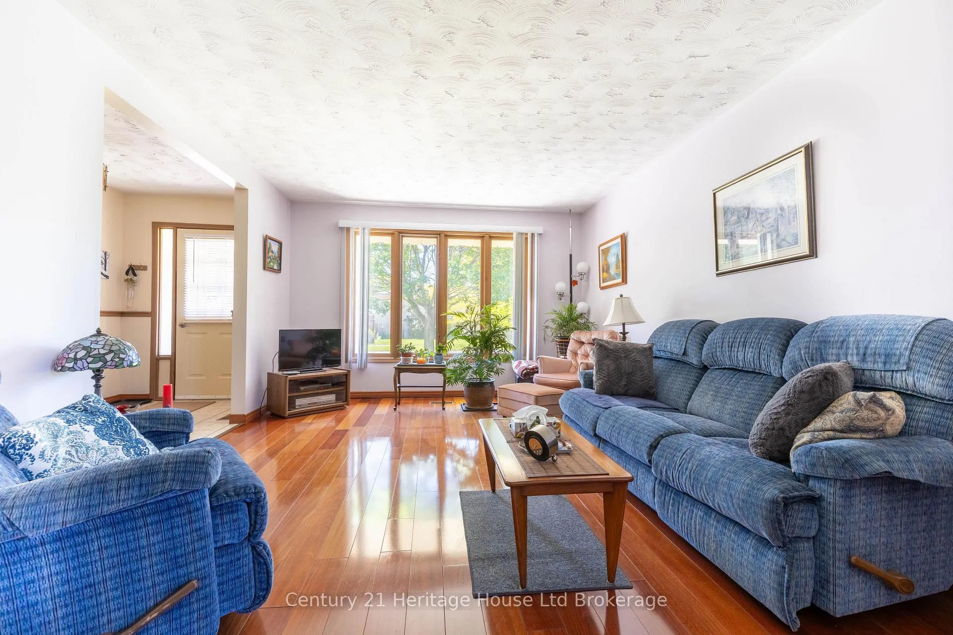Photo 4 of 12 Spartan Drive, Brantford, Fairview - Brantford — HOMEH