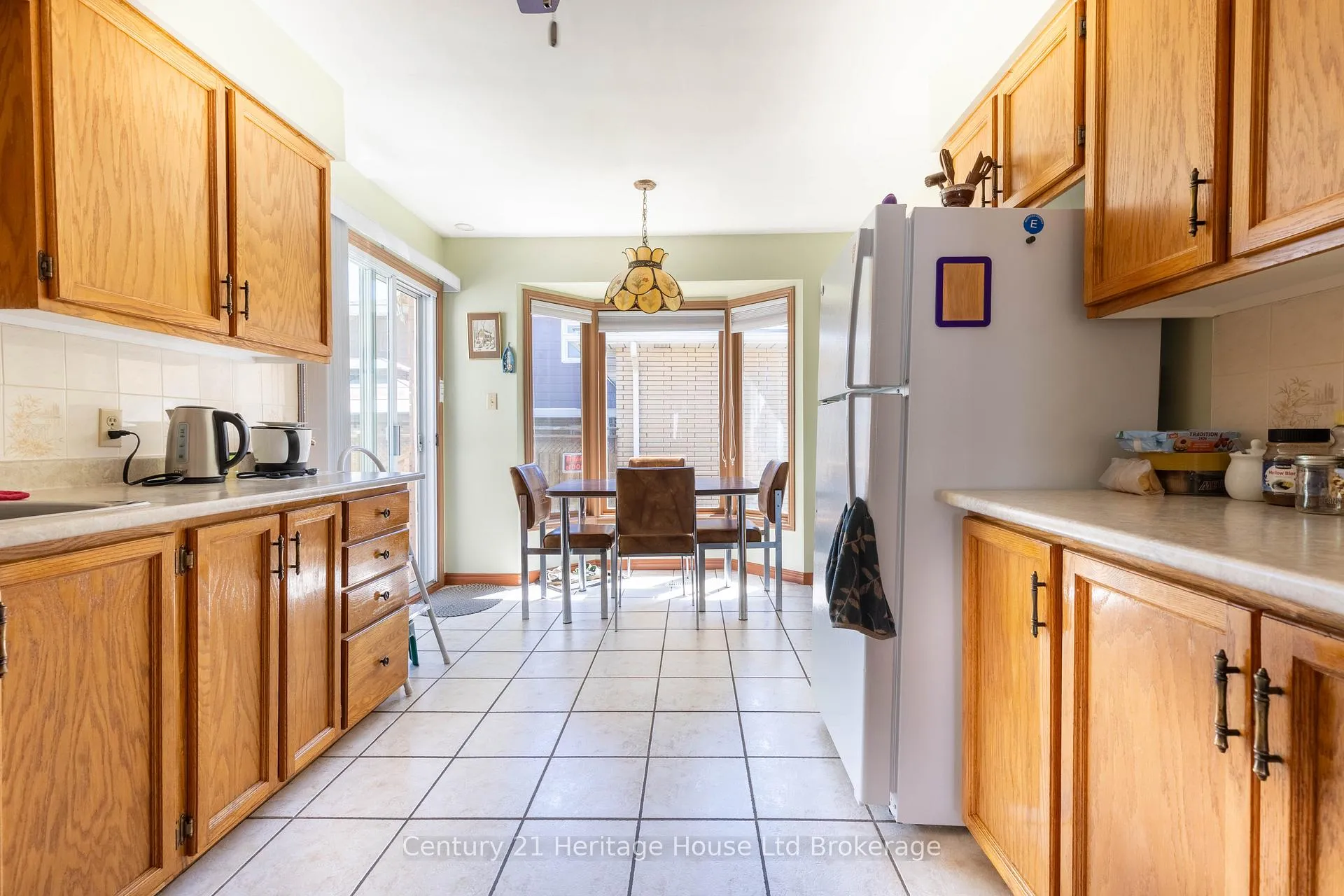 Photo 10 of 12 Spartan Drive, Brantford, Fairview - Brantford — HOMEH