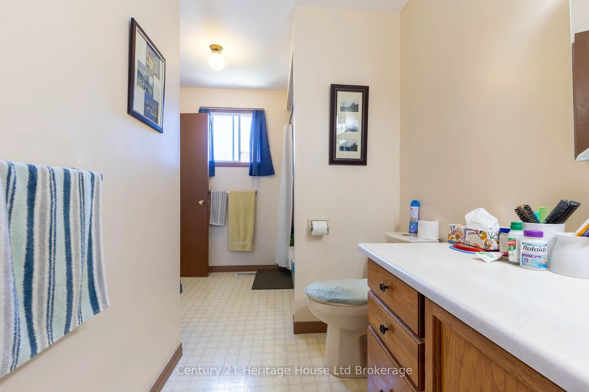 Photo 13 of 12 Spartan Drive, Brantford, Fairview - Brantford — HOMEH