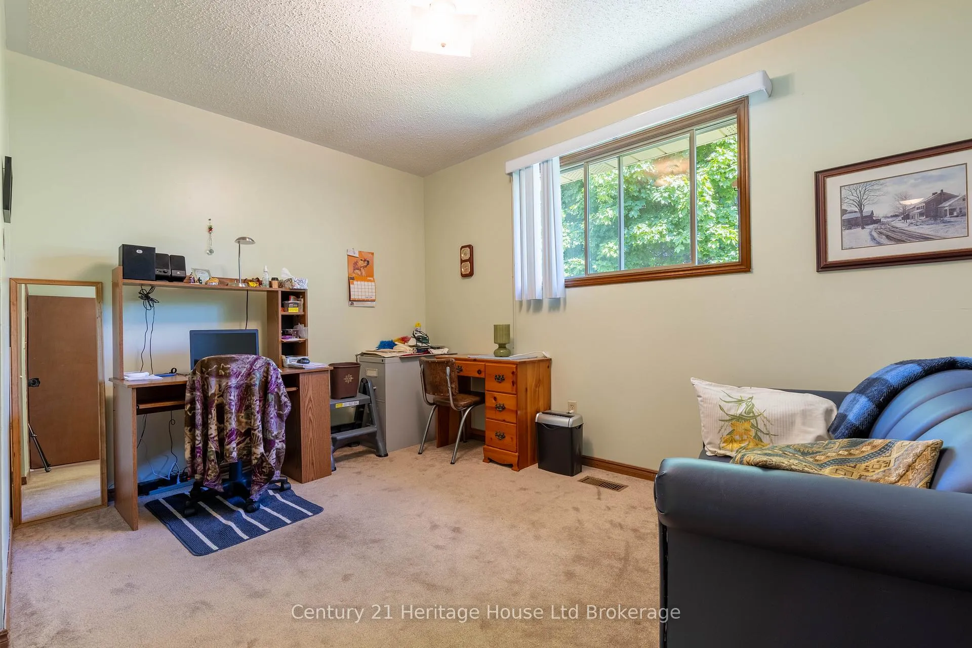 Photo 19 of 12 Spartan Drive, Brantford, Fairview - Brantford — HOMEH