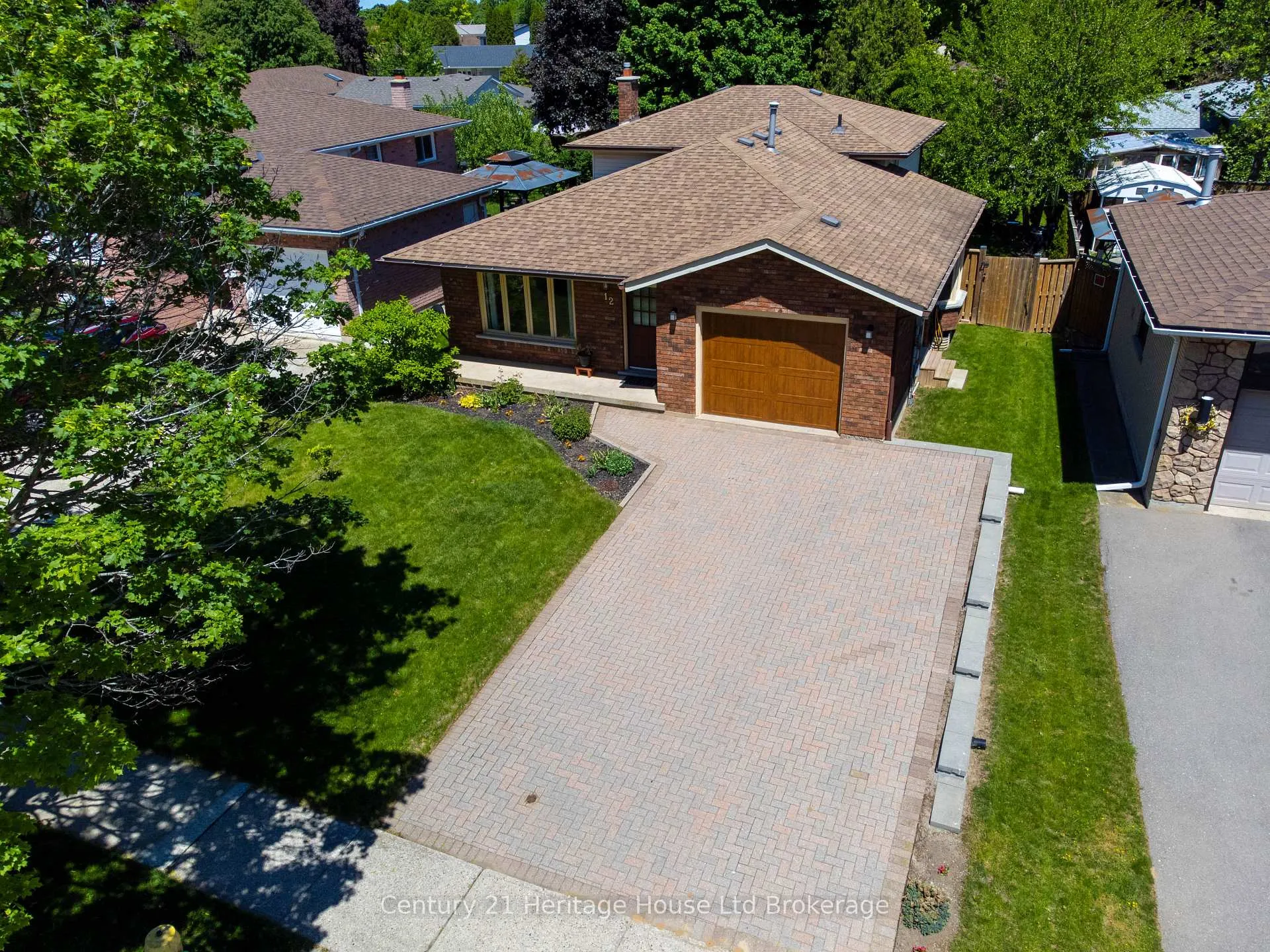 Photo 41 of 12 Spartan Drive, Brantford, Fairview - Brantford — HOMEH