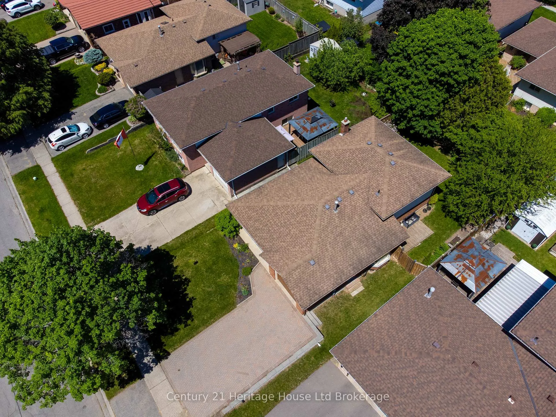 Photo 43 of 12 Spartan Drive, Brantford, Fairview - Brantford — HOMEH