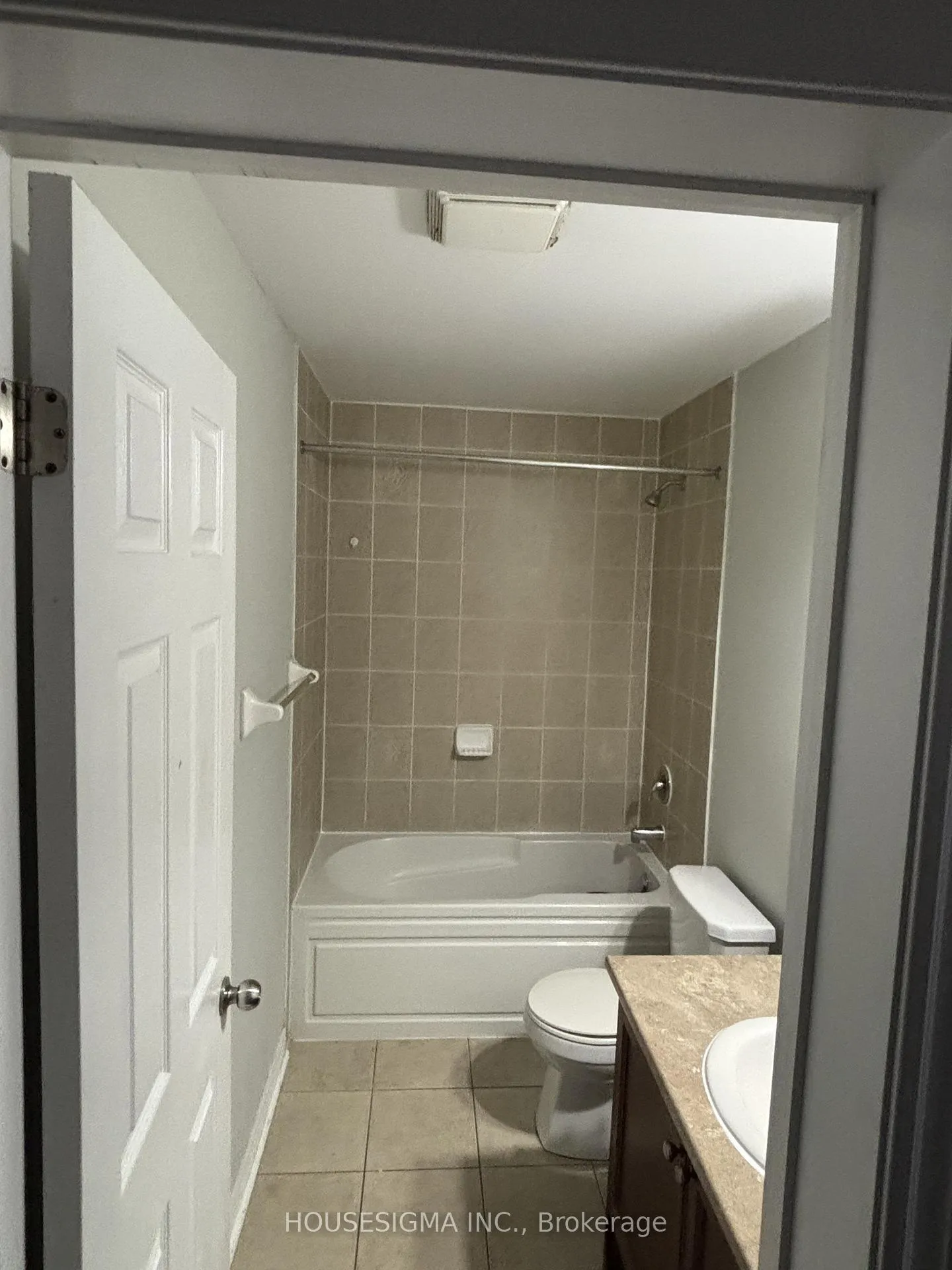 Photo 18 of 40 De Jong Street, Scarborough, Dorset Park — HOMEH
