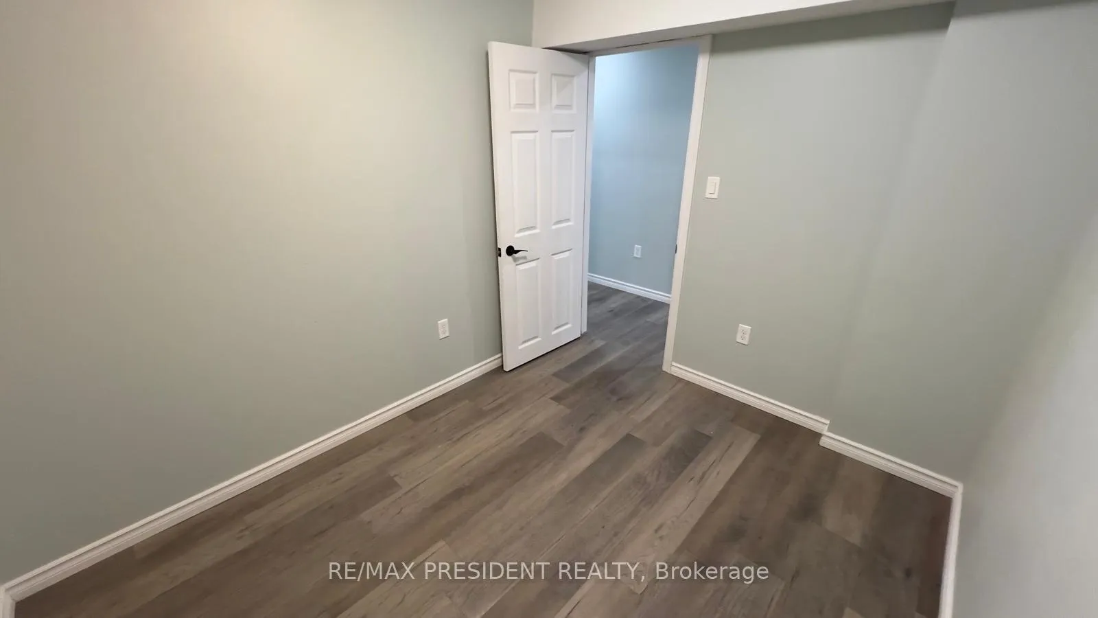 Photo 8 of Unit BASEMENT, 592 Florencedale Crescent, Kitchener, Huron Park — HOMEH