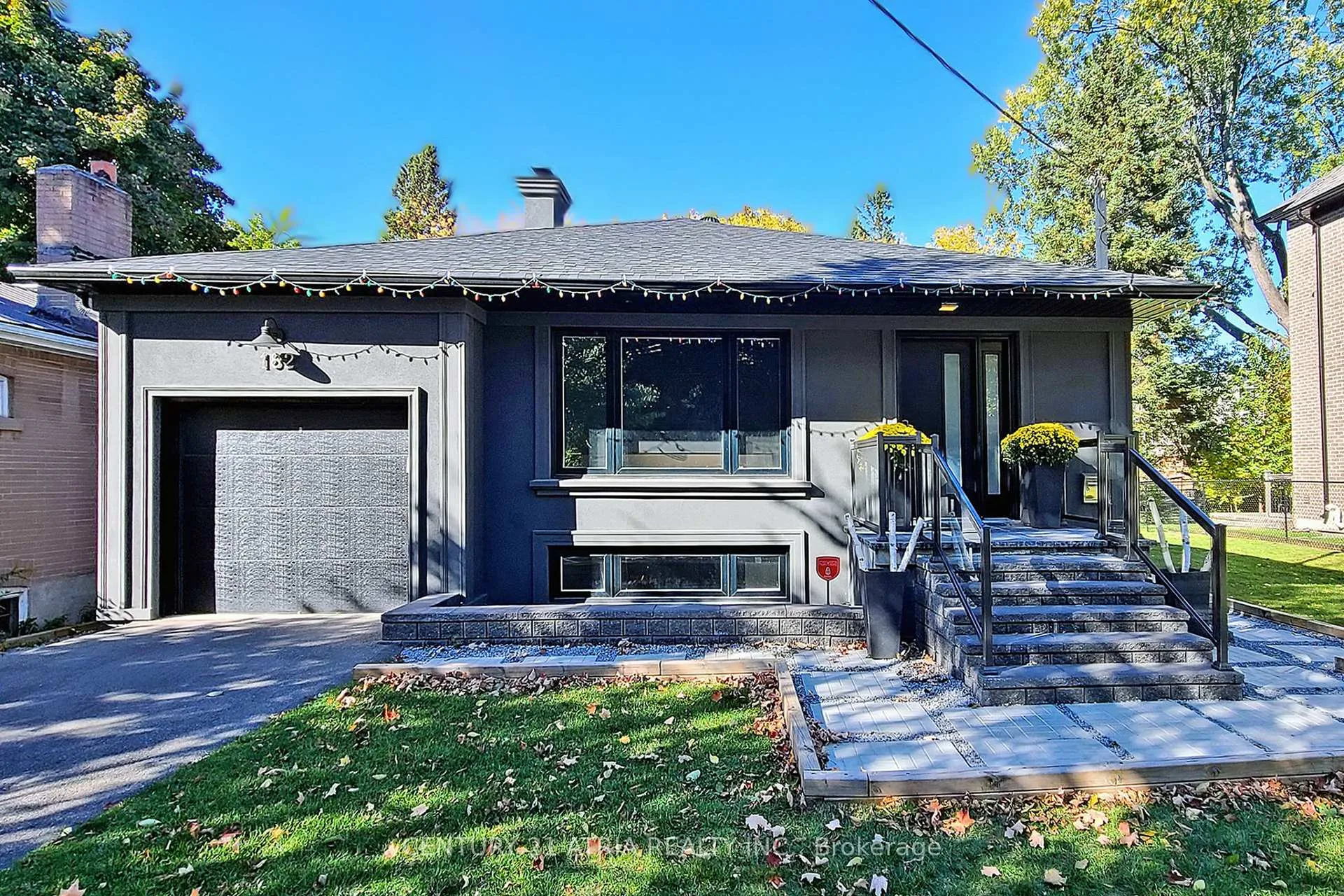 Front of 182 Princess Avenue