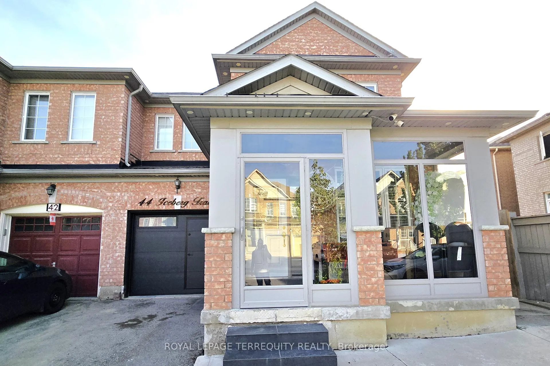 Photo 2 of 44 Iceberg Trail, Brampton, Sandringham-Wellington — HOMEH