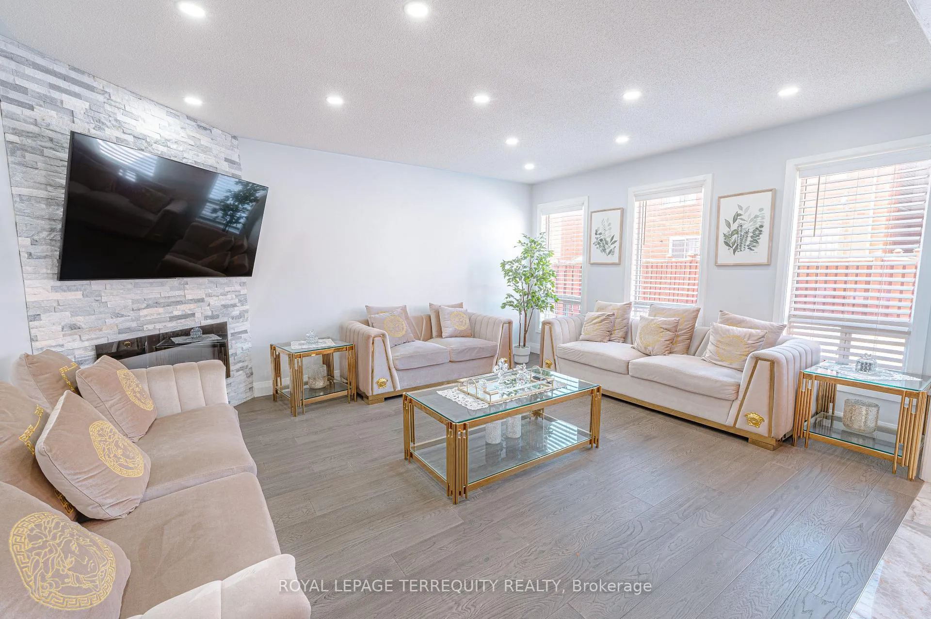 Photo 12 of 44 Iceberg Trail, Brampton, Sandringham-Wellington — HOMEH