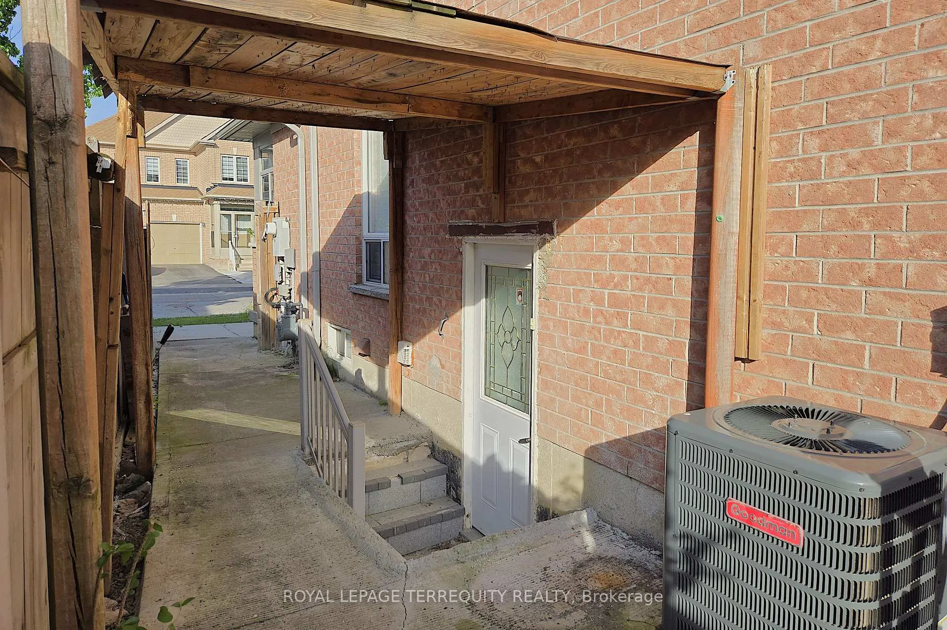 Photo 40 of 44 Iceberg Trail, Brampton, Sandringham-Wellington — HOMEH