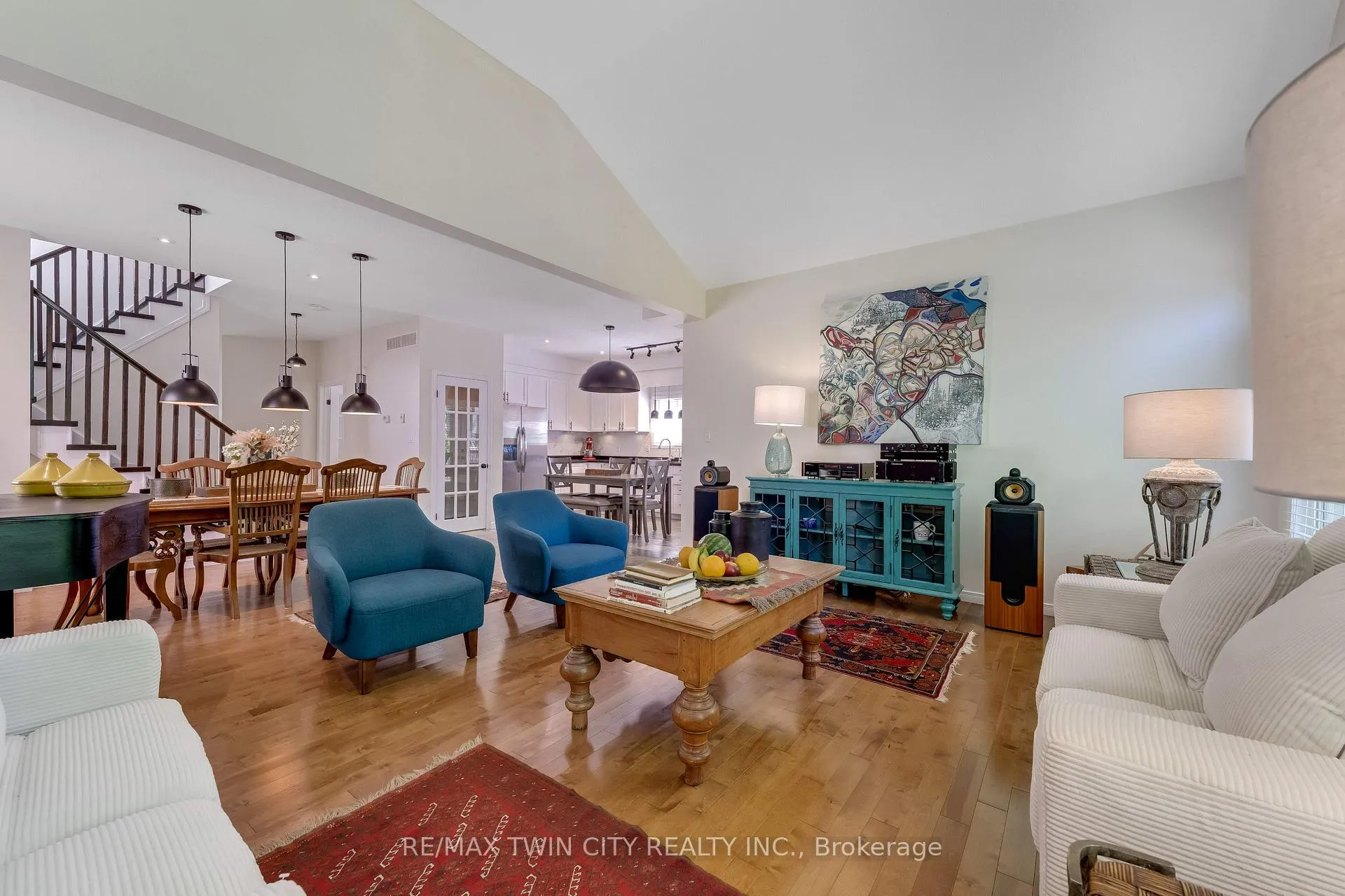 Photo 12 of 31 Parkvale Drive, Kitchener — HOMEH