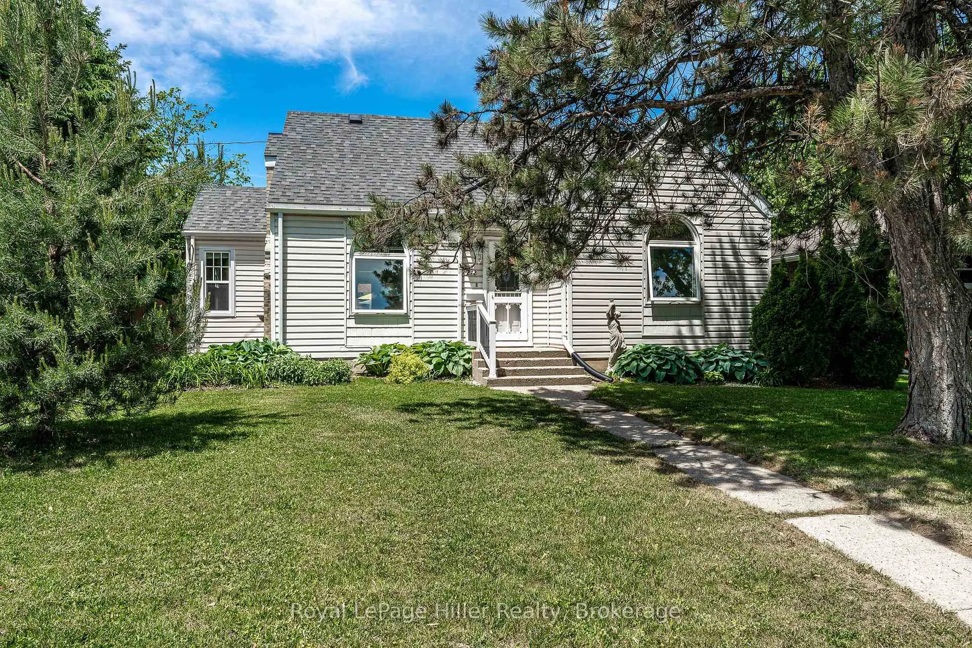 Photo 1 of 272 John Street N, Stratford — HOMEH