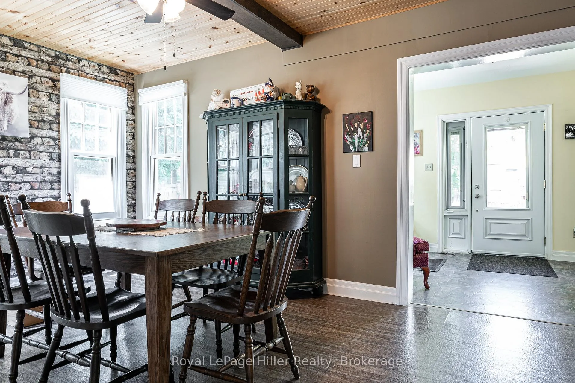 Photo 7 of 272 John Street N, Stratford — HOMEH