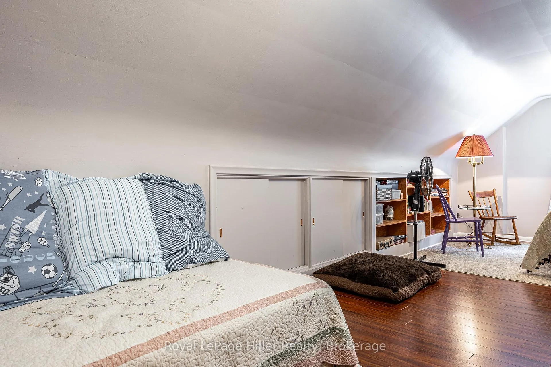 Photo 25 of 272 John Street N, Stratford — HOMEH