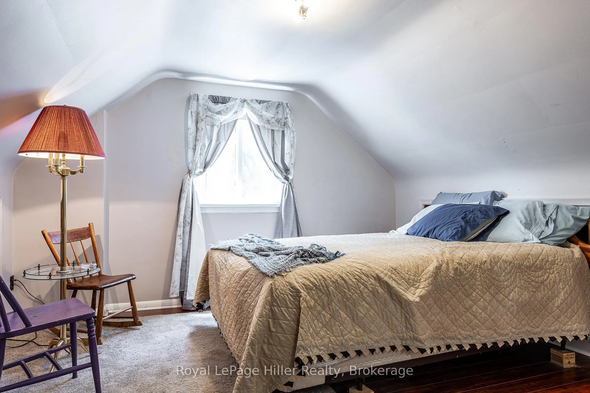 Photo 26 of 272 John Street N, Stratford — HOMEH