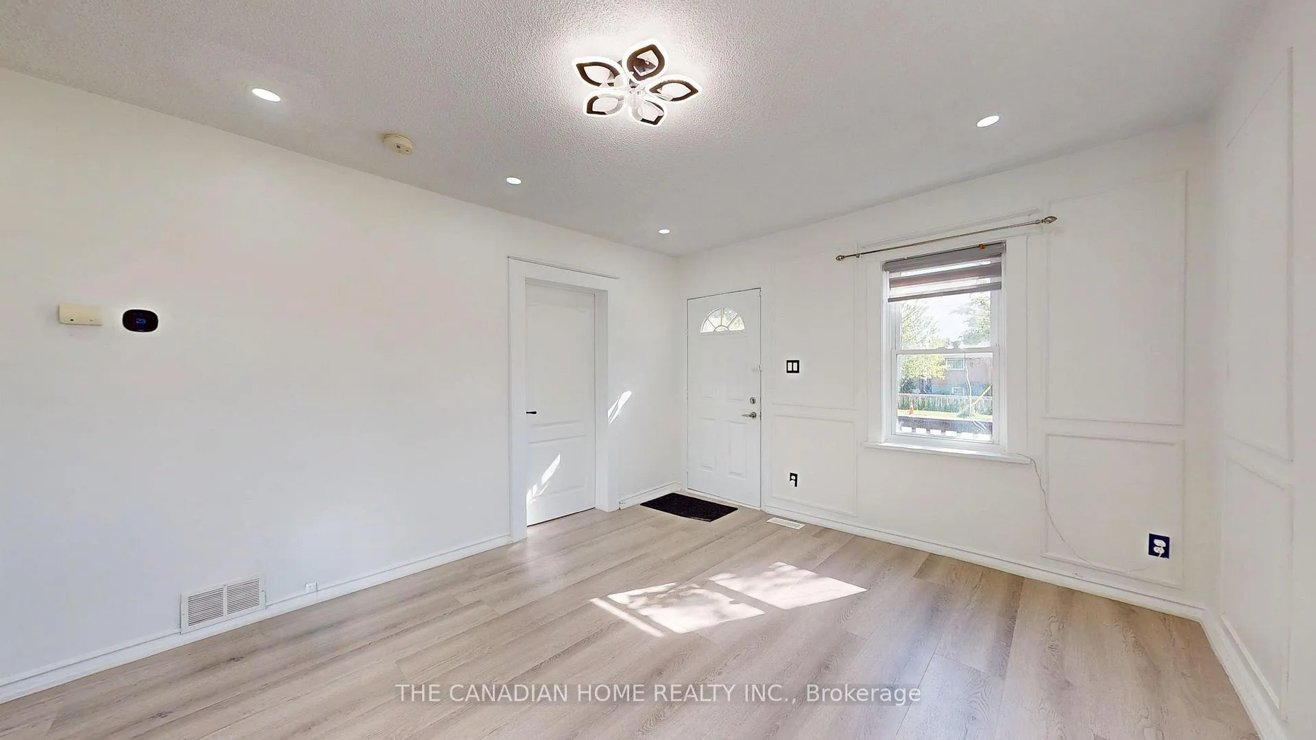 Photo 6 of 538 Wilson Road S, Oshawa, Central — HOMEH