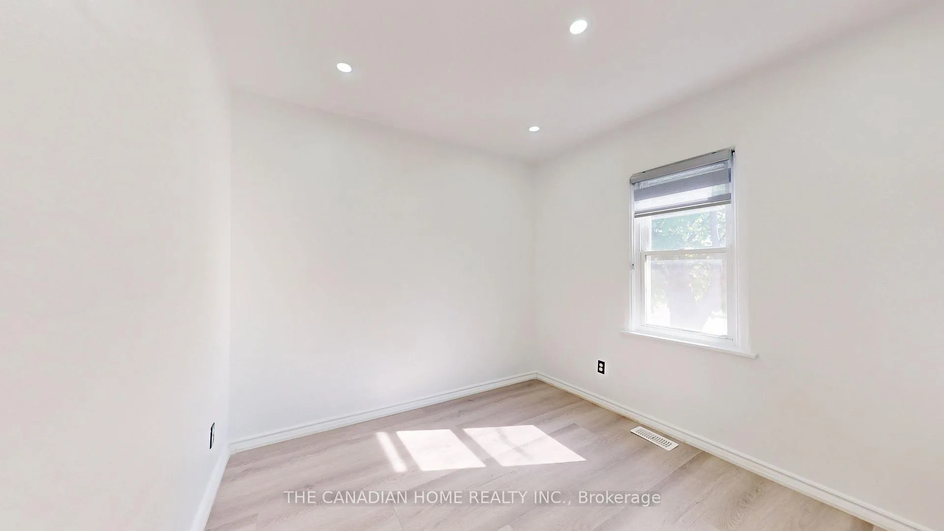 Photo 21 of 538 Wilson Road S, Oshawa, Central — HOMEH