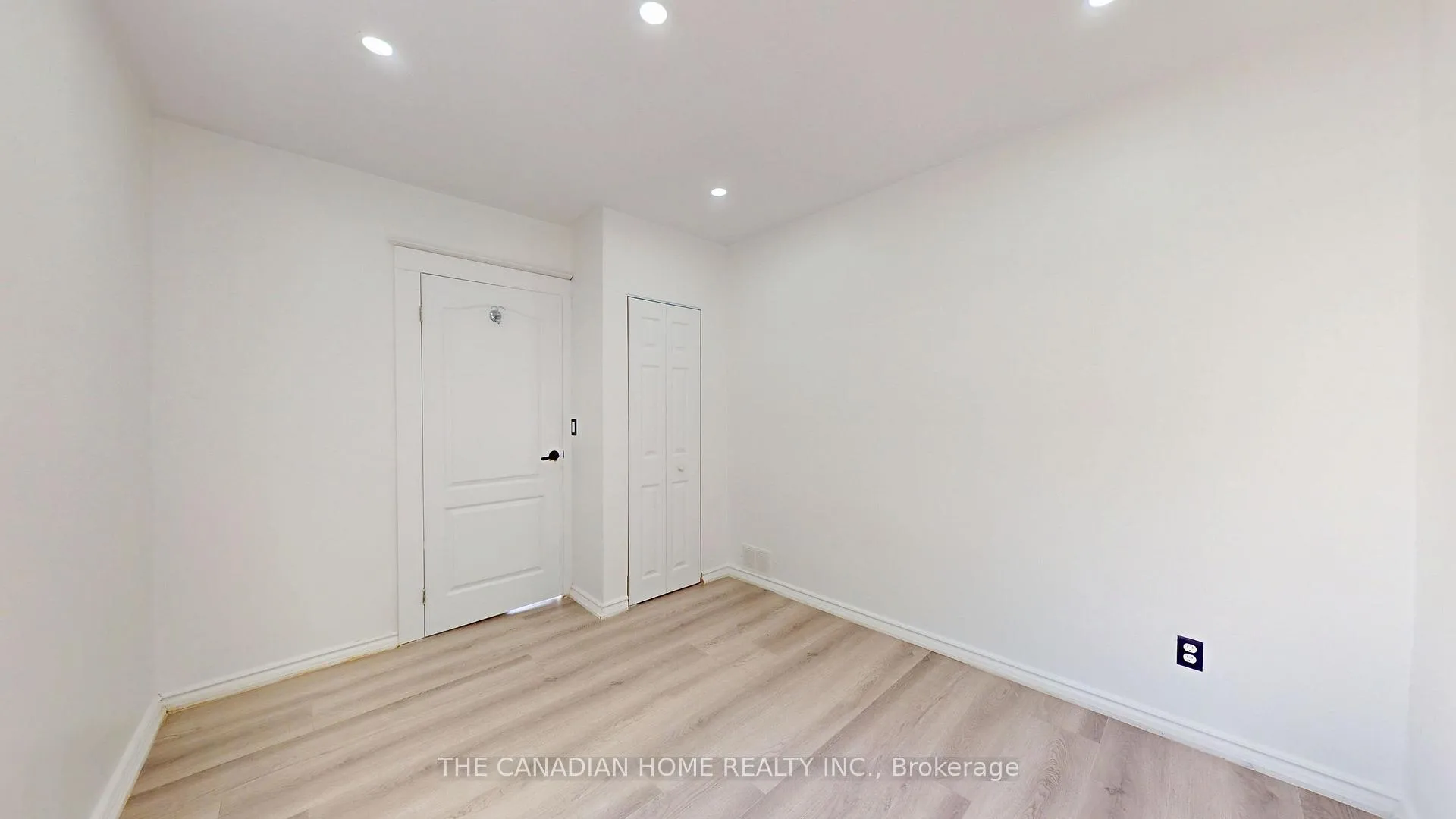 Photo 23 of 538 Wilson Road S, Oshawa, Central — HOMEH