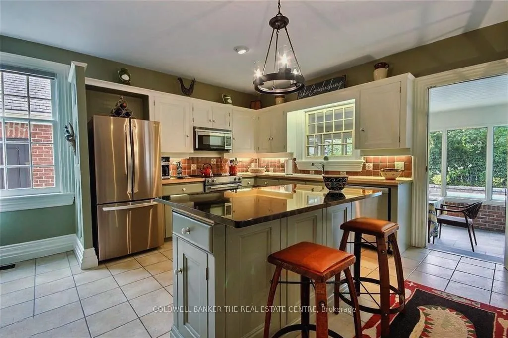 Photo 4 of 181 Peter Street N, Orillia — HOMEH
