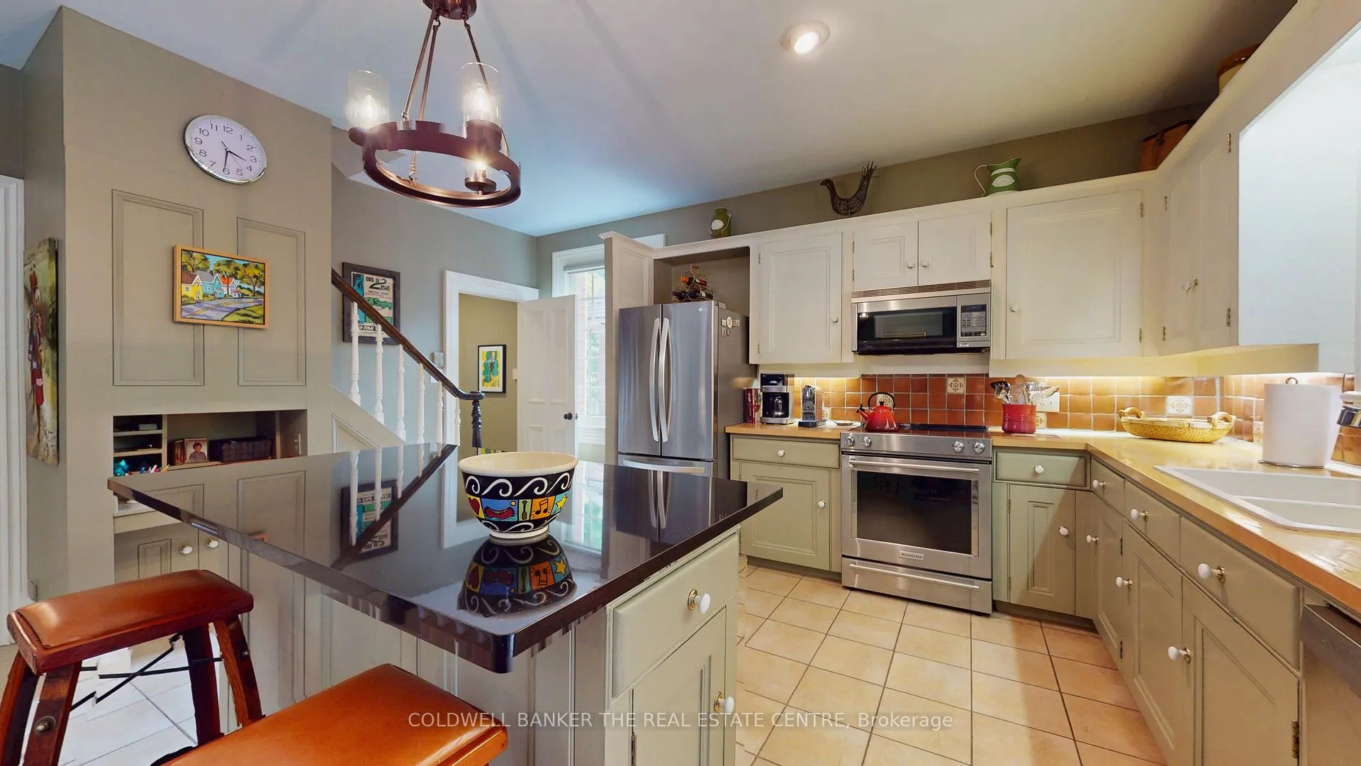 Photo 6 of 181 Peter Street N, Orillia — HOMEH