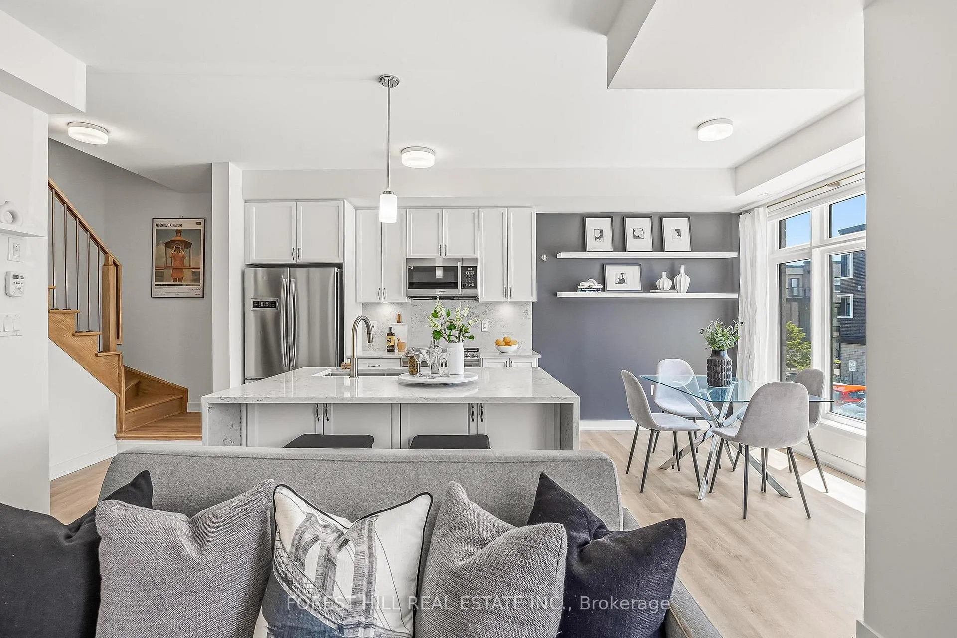 Photo 2 of Unit 409, 2550 Castlegate Crossing, Pickering, Duffin Heights — HOMEH