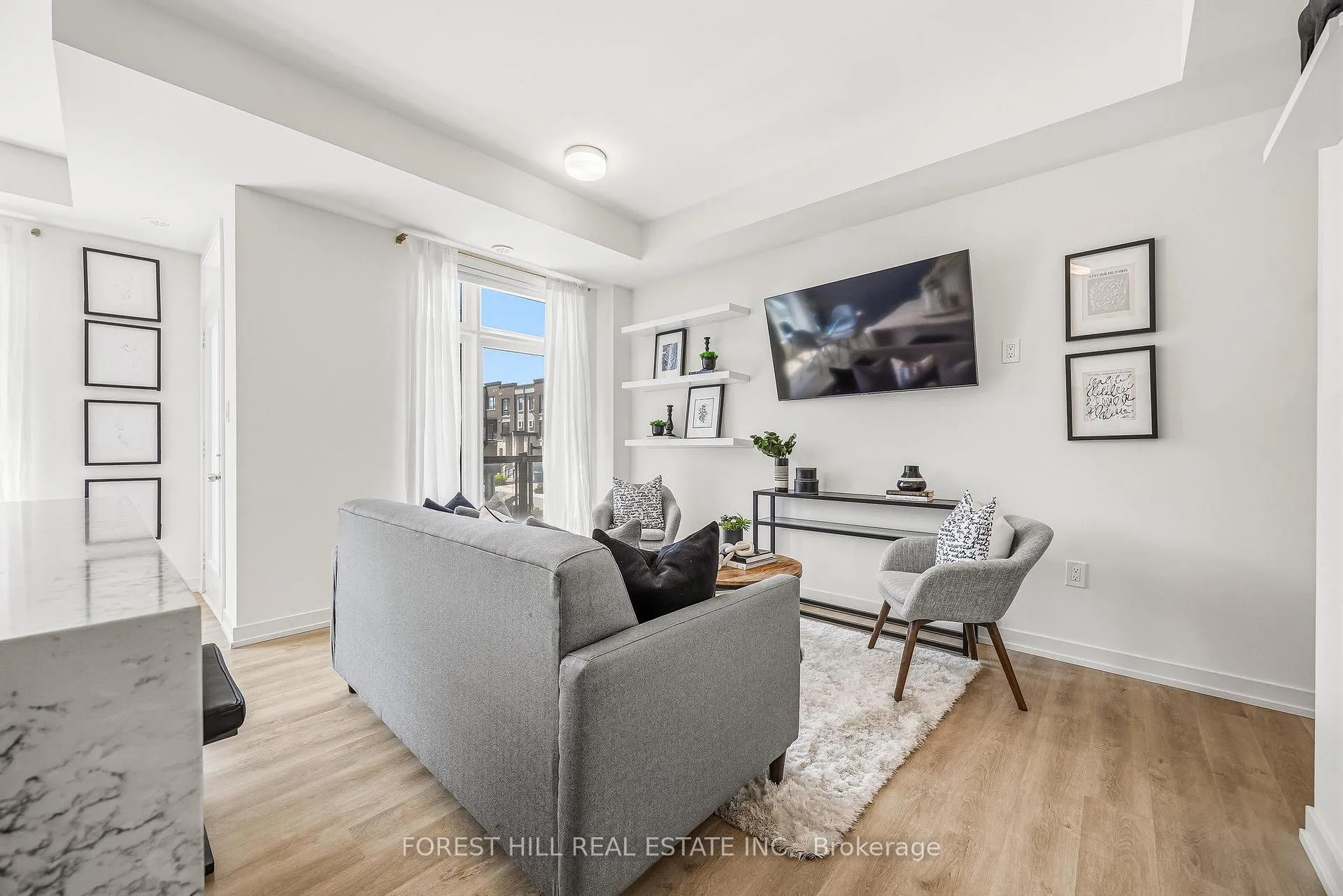 Photo 4 of Unit 409, 2550 Castlegate Crossing, Pickering, Duffin Heights — HOMEH