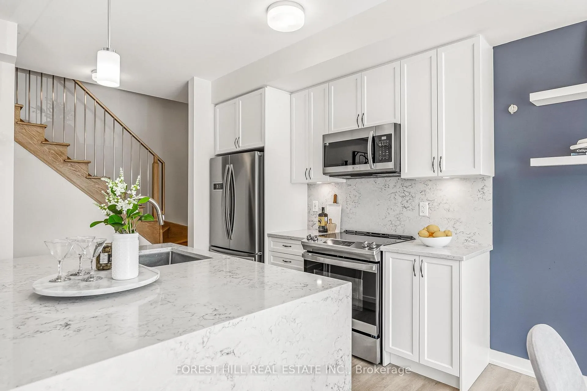 Photo 6 of Unit 409, 2550 Castlegate Crossing, Pickering, Duffin Heights — HOMEH