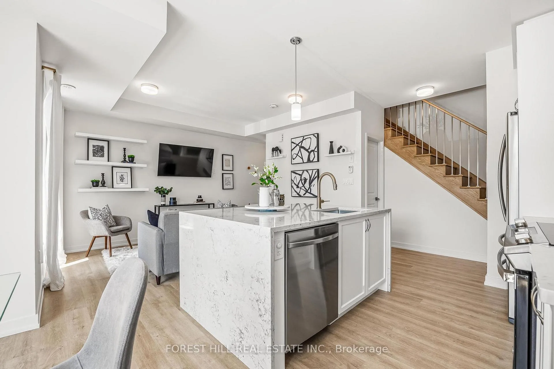 Photo 10 of Unit 409, 2550 Castlegate Crossing, Pickering, Duffin Heights — HOMEH